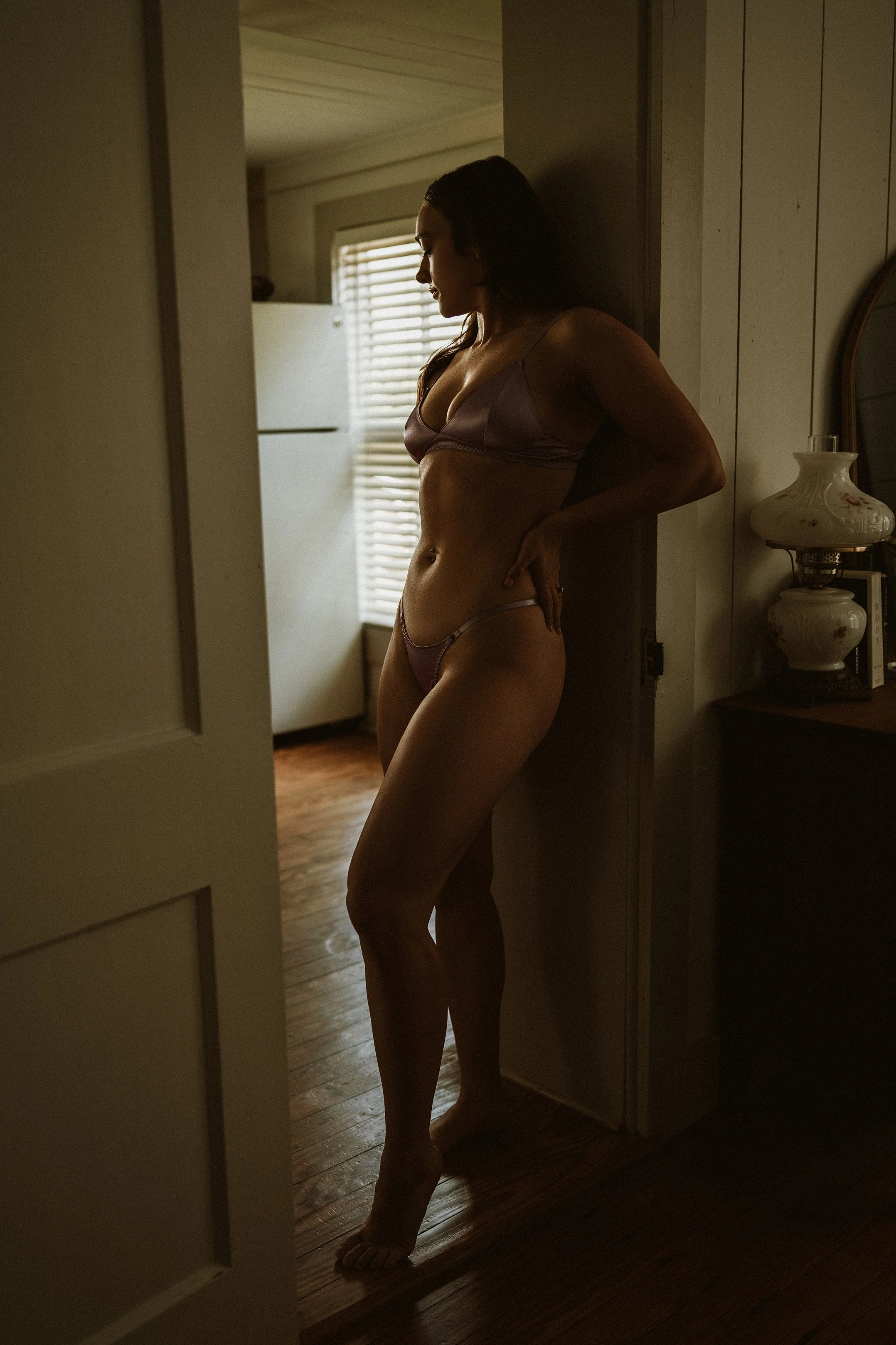 elegant-shibari-inspired-portrait-session-austin.jpg