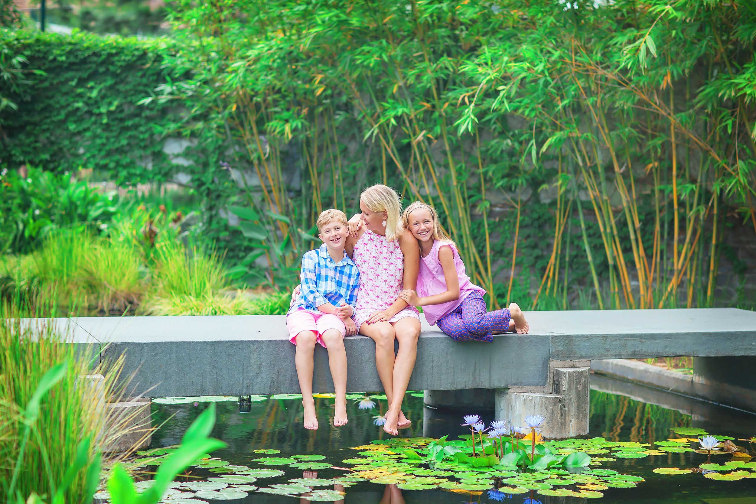  Single mom with children family portrait in The Woodlands, Texas 