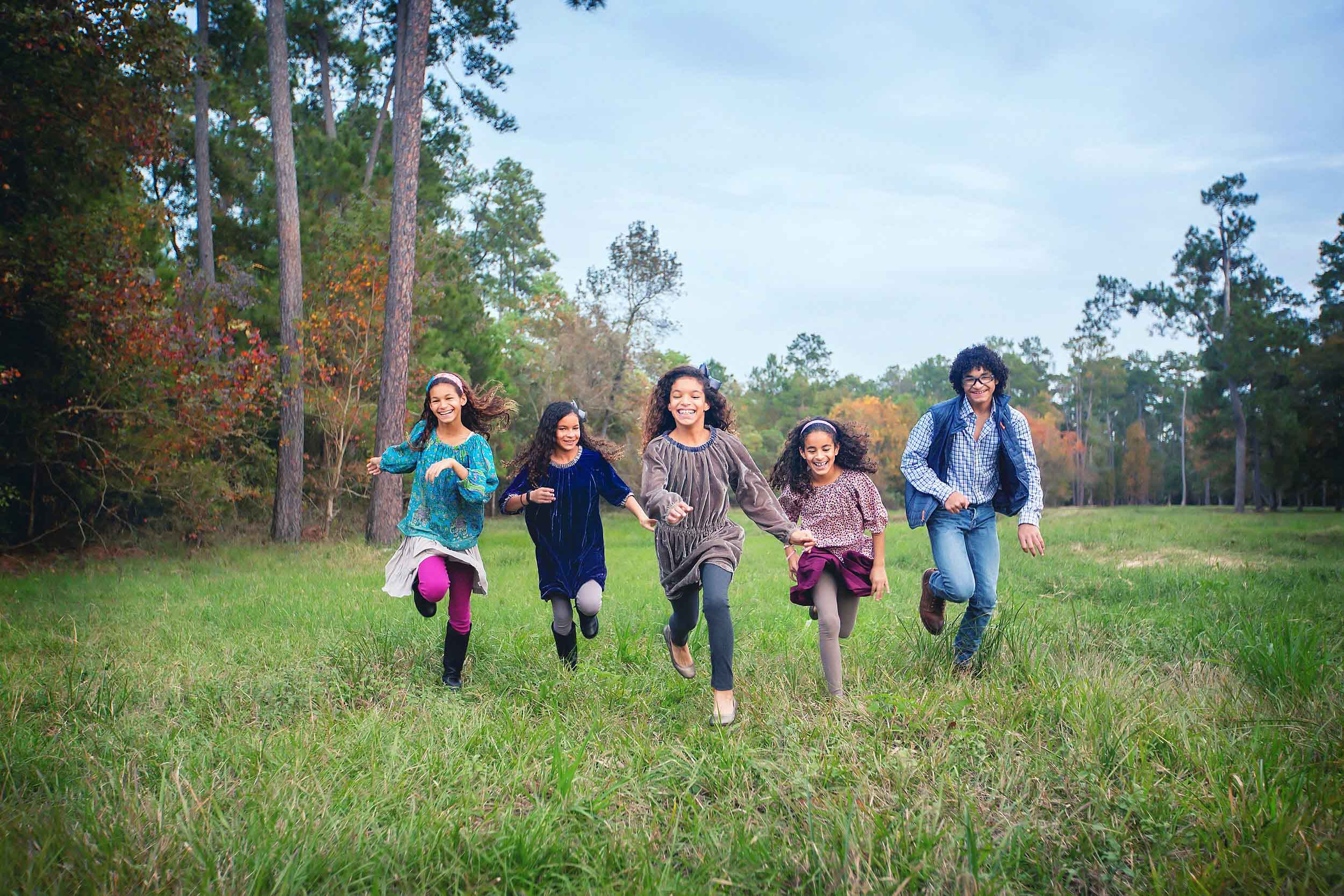  Kids lifestyle portrait by family photographer spryART photography 