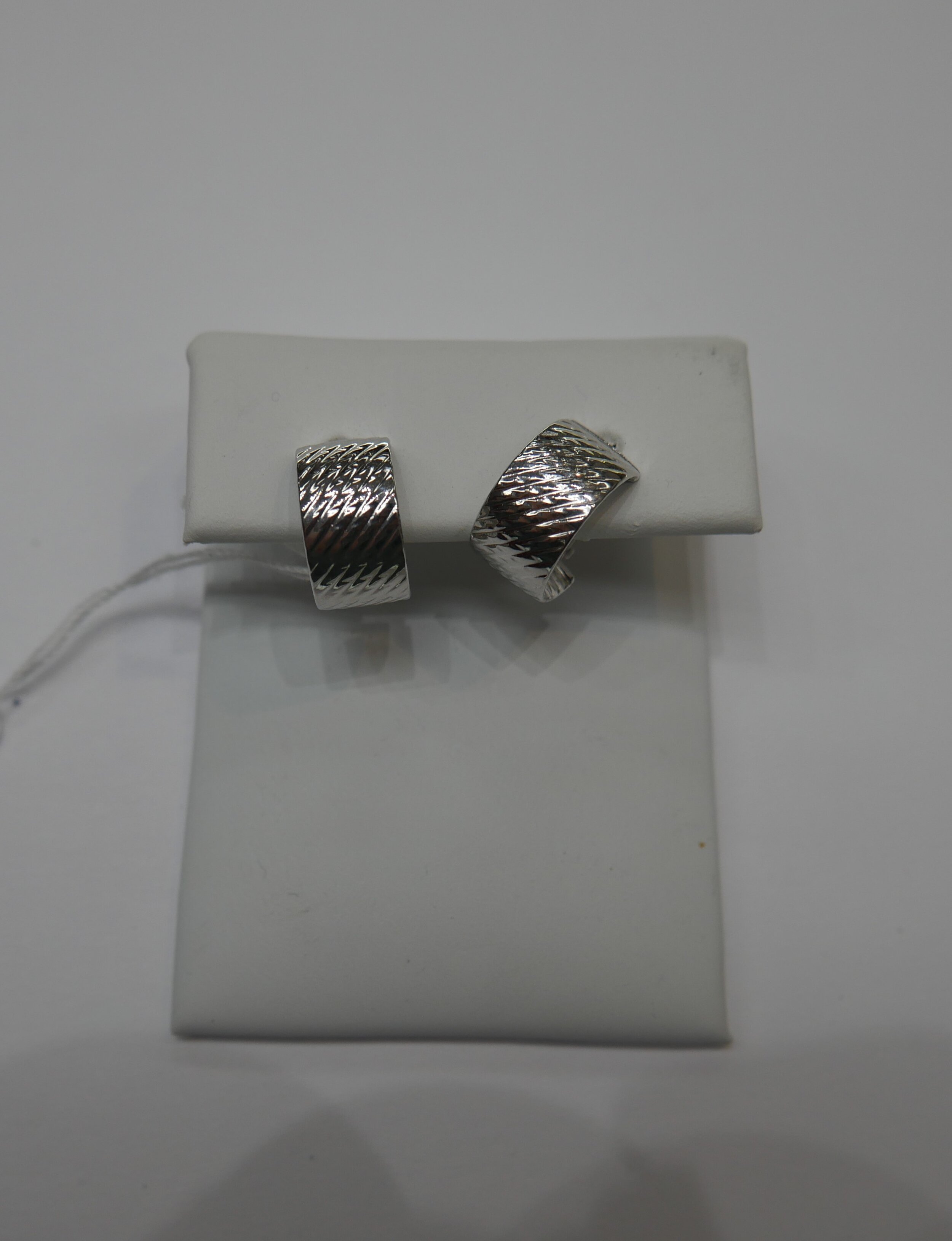 14 karat White Gold Small Hoop Earrings