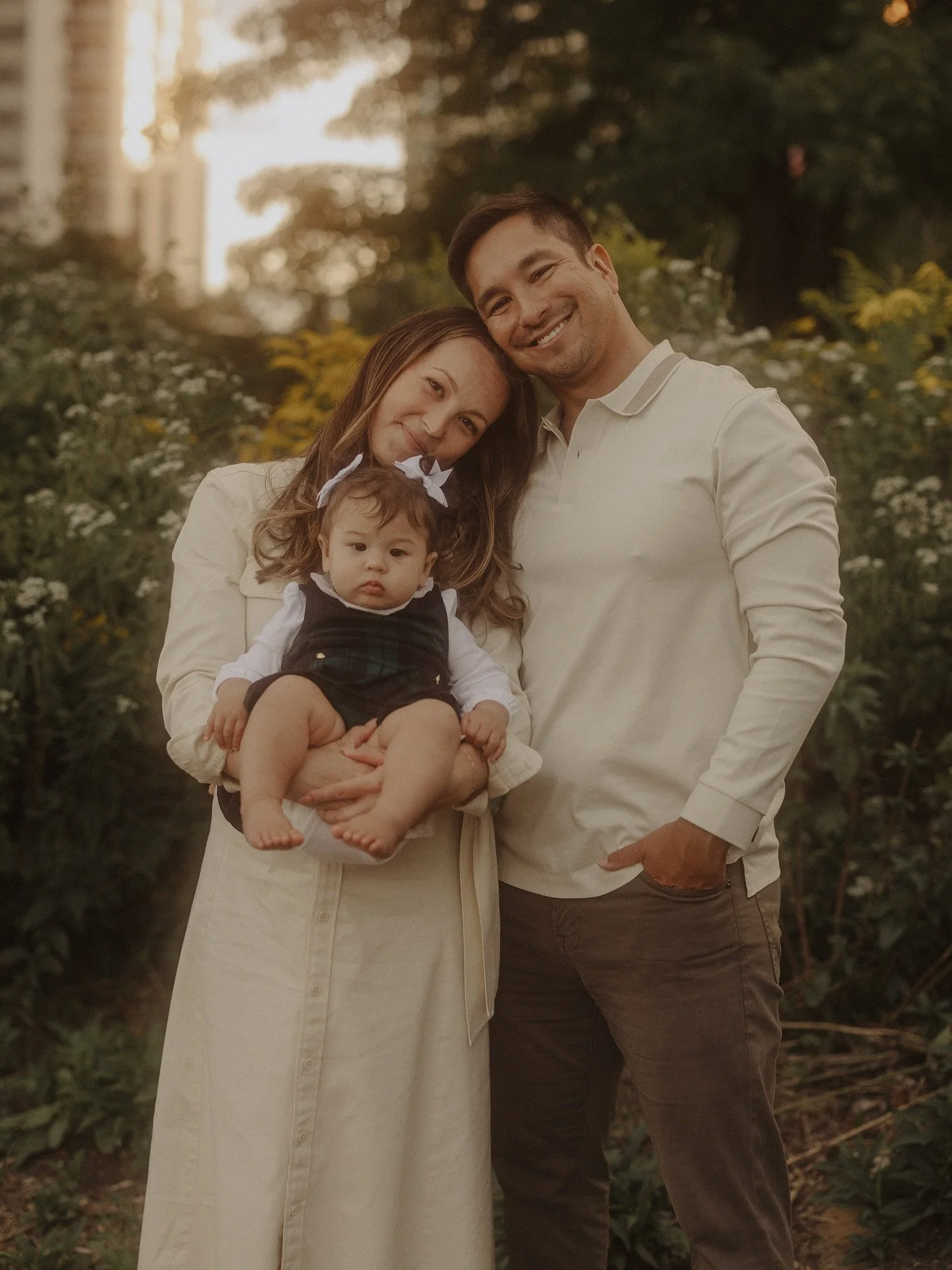 so many precious summer sessions I need to catch up on sharing ☀️ I had the most wonderful time with the Luna family as they soak up the final summer as a family of three ❤️ so much love and happiness wrapped up in this family and I&rsquo;m so excite