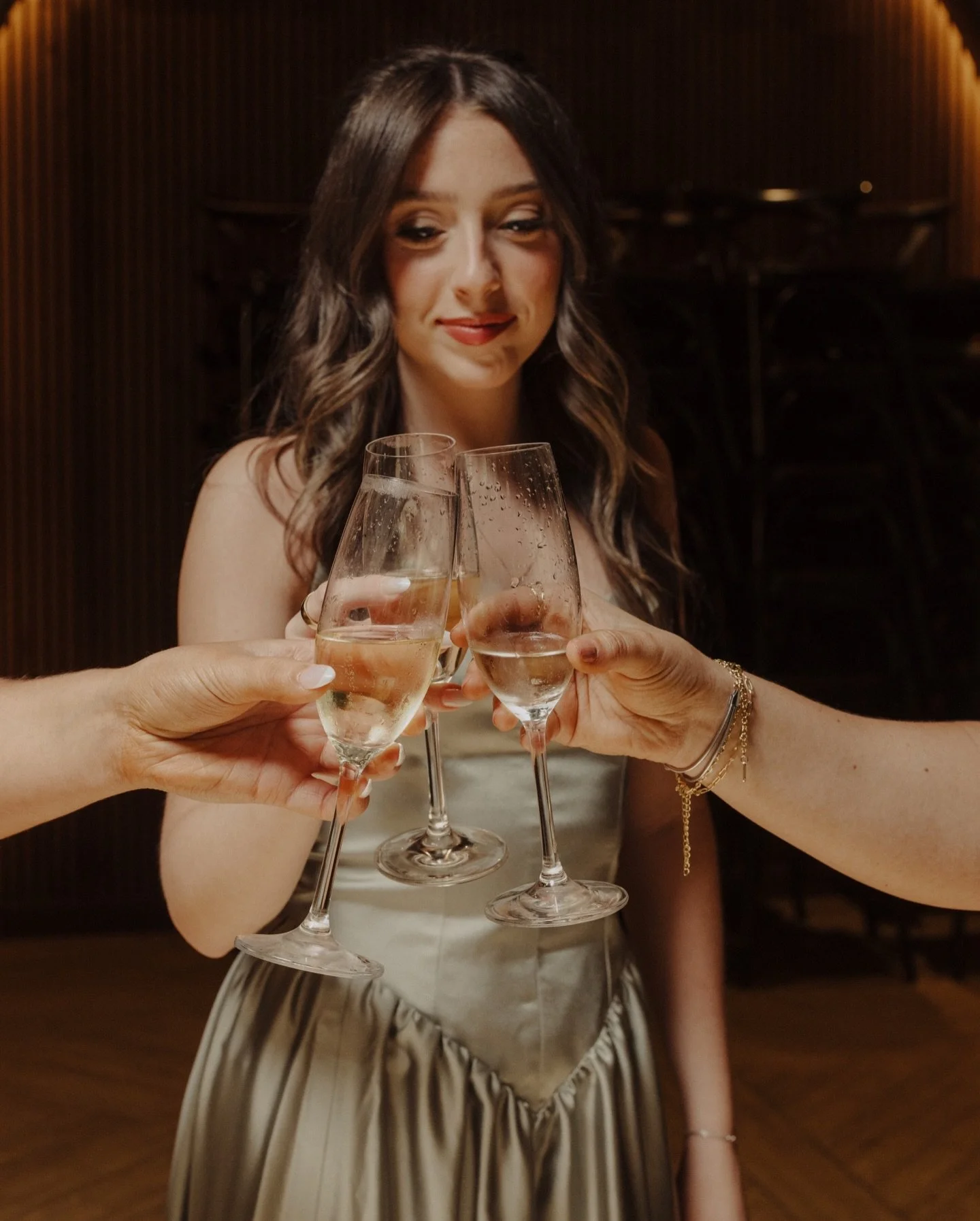 some of my favorite moments getting Dominique ready to marry the love of her life 🤍 from her being giddy with her sister/MOH (because you know they&rsquo;ve been dreaming about this day for decades) to the champagne toasts and all the excited squeal