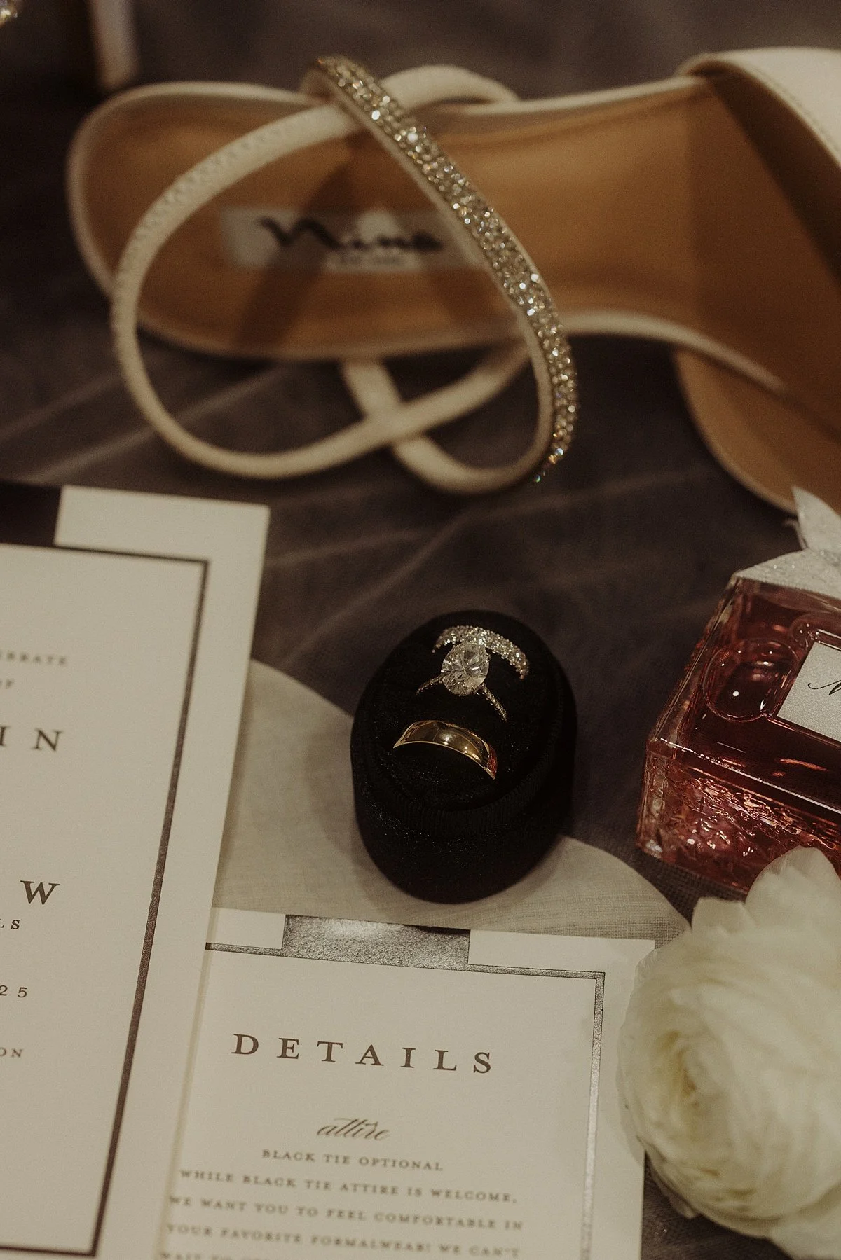 pfister-hotel-wedding-nikki-kate-photography- (7).jpg