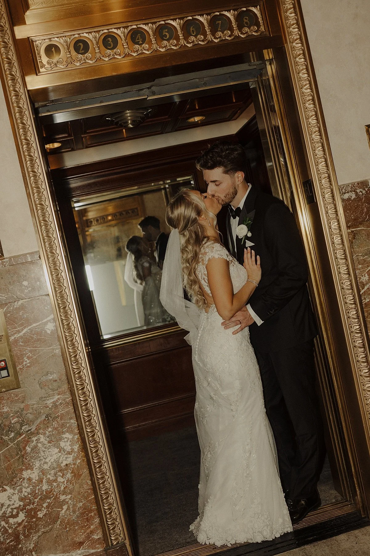 pfister-hotel-wedding-nikki-kate-photography- (60).jpg