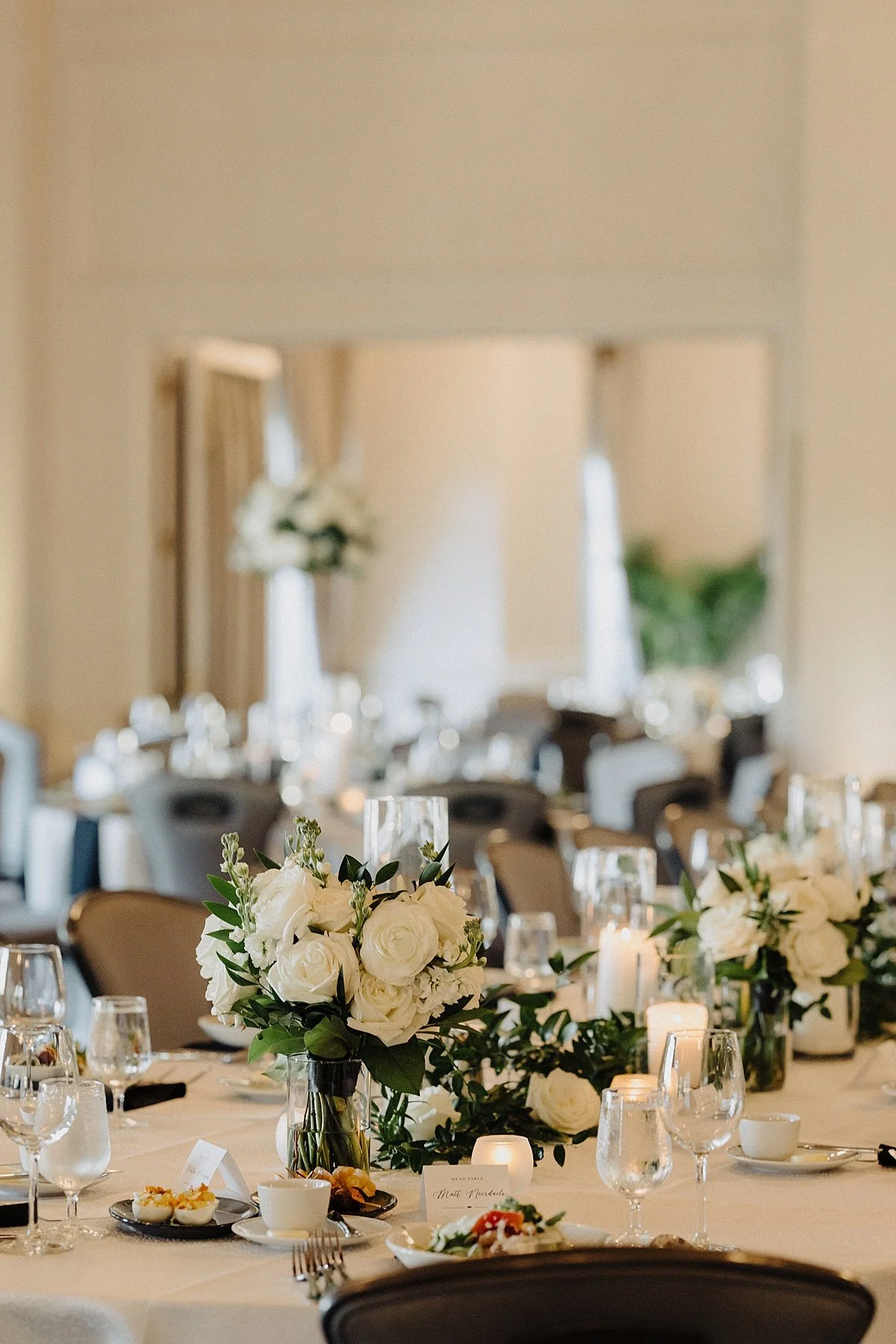 pfister-hotel-wedding-nikki-kate-photography- (28).jpg