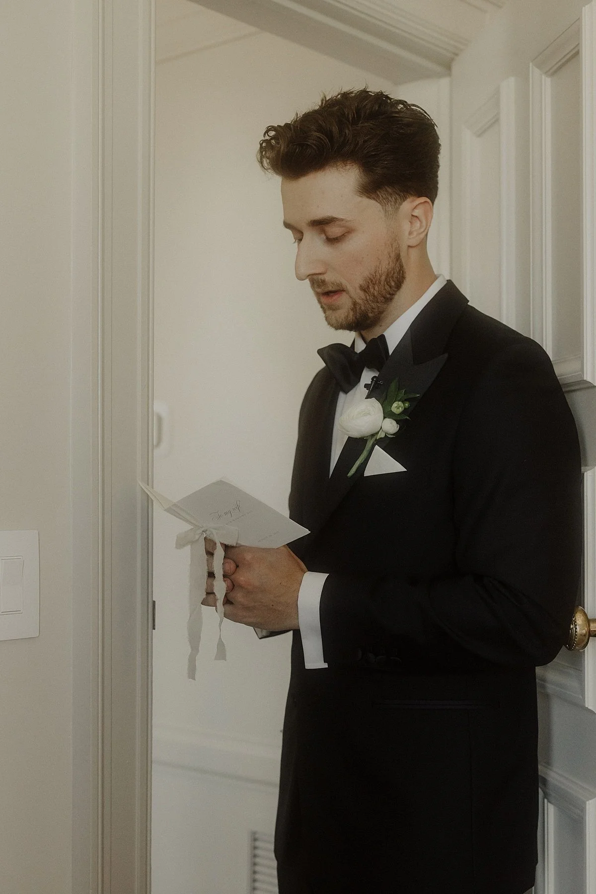 pfister-hotel-wedding-nikki-kate-photography- (15).jpg