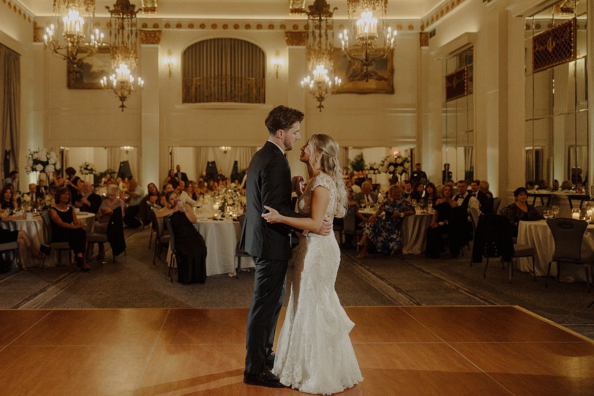 pfister-hotel-wedding-nikki-kate-photography- (65).jpg