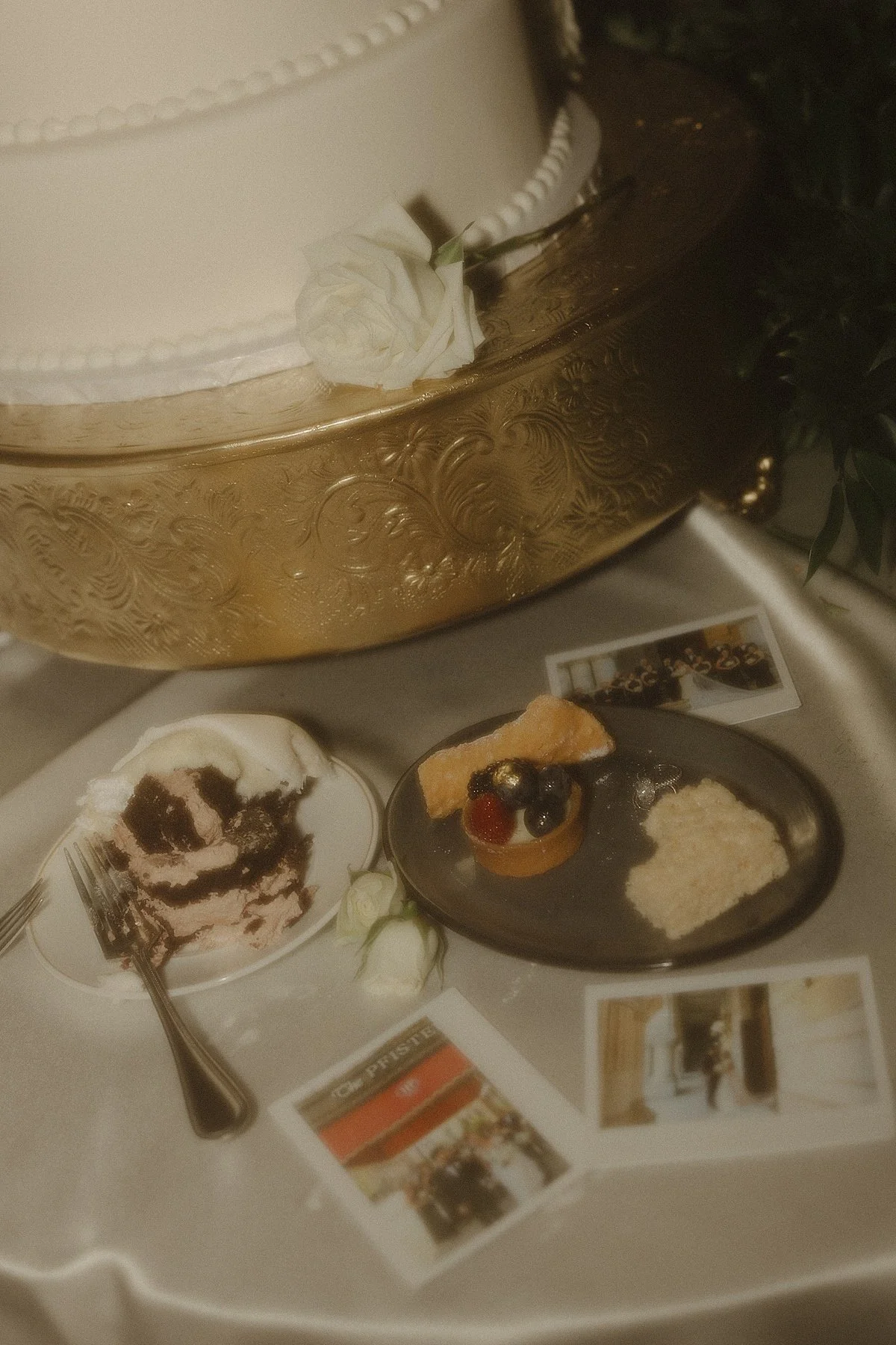 pfister-hotel-wedding-nikki-kate-photography- (31).jpg