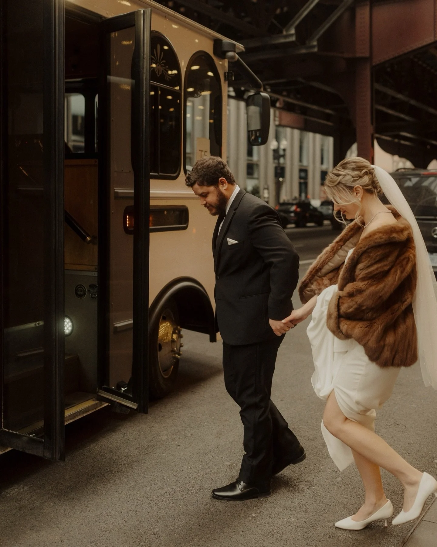 the most romantic and love filled  celebration for Sarah + Jon at the Pazzo&rsquo;s in Chicago 🌹they are married and we can&rsquo;t stop smiling after witnessing their joy 🥹❤️ sooo excited to share how special their day was 

//photographed by Leti