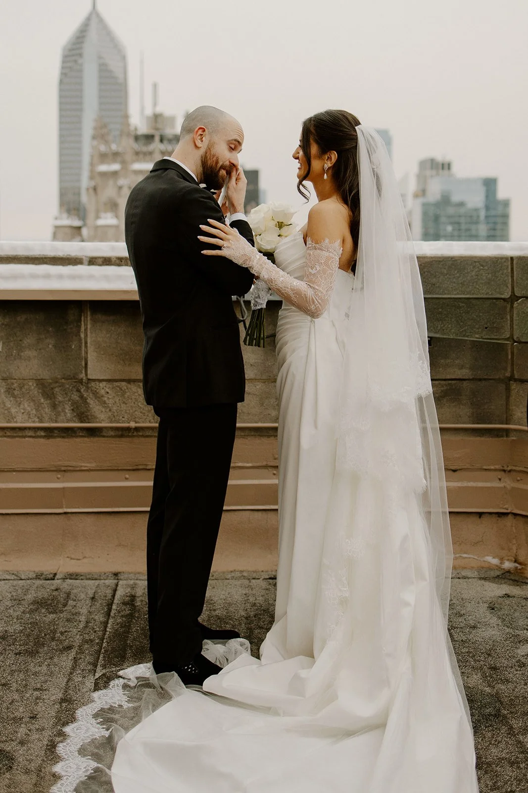 Intercontinental-Chicago-Wedding-Nikki-Kate-Photography- (11).jpg