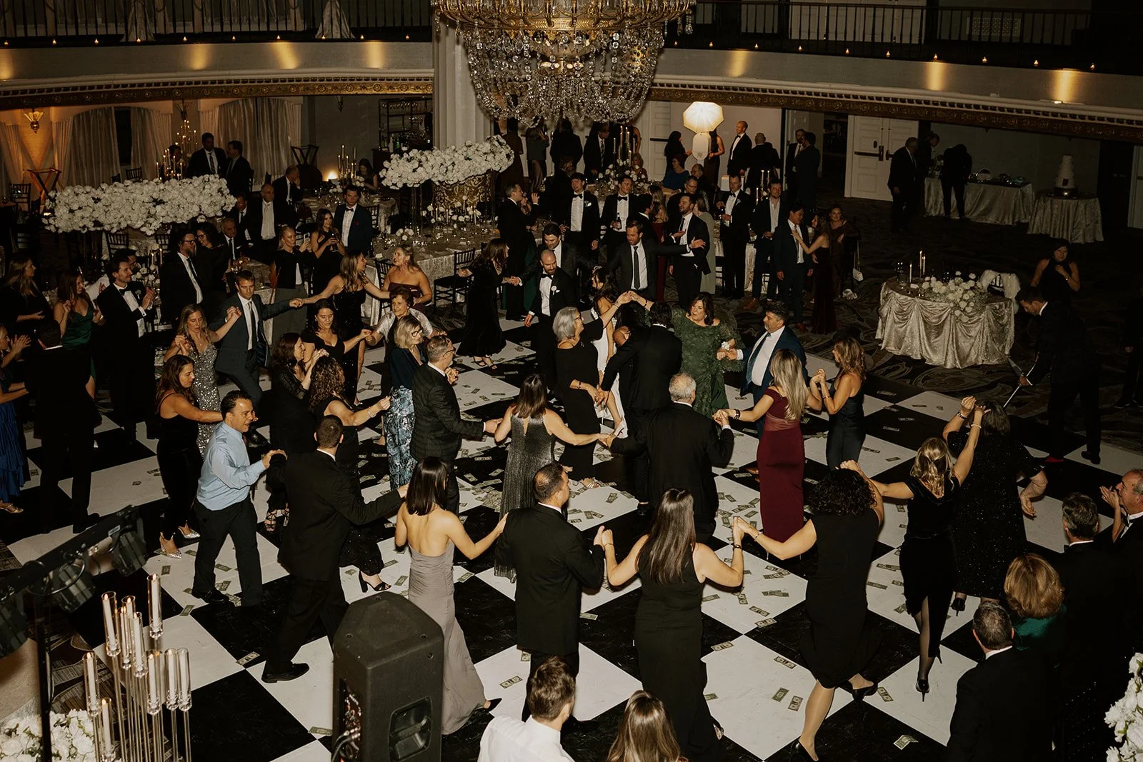 Intercontinental-Chicago-Wedding-Nikki-Kate-Photography- (35).jpg