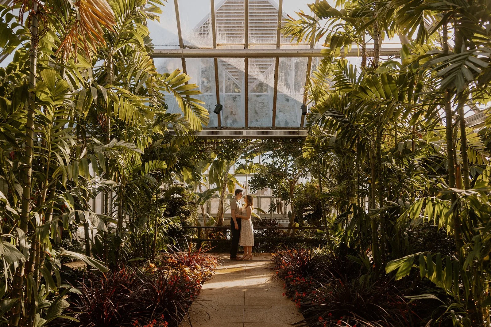 chicago-botanic-garden-engagement-photos-nikki-kate-photography- (6).jpg