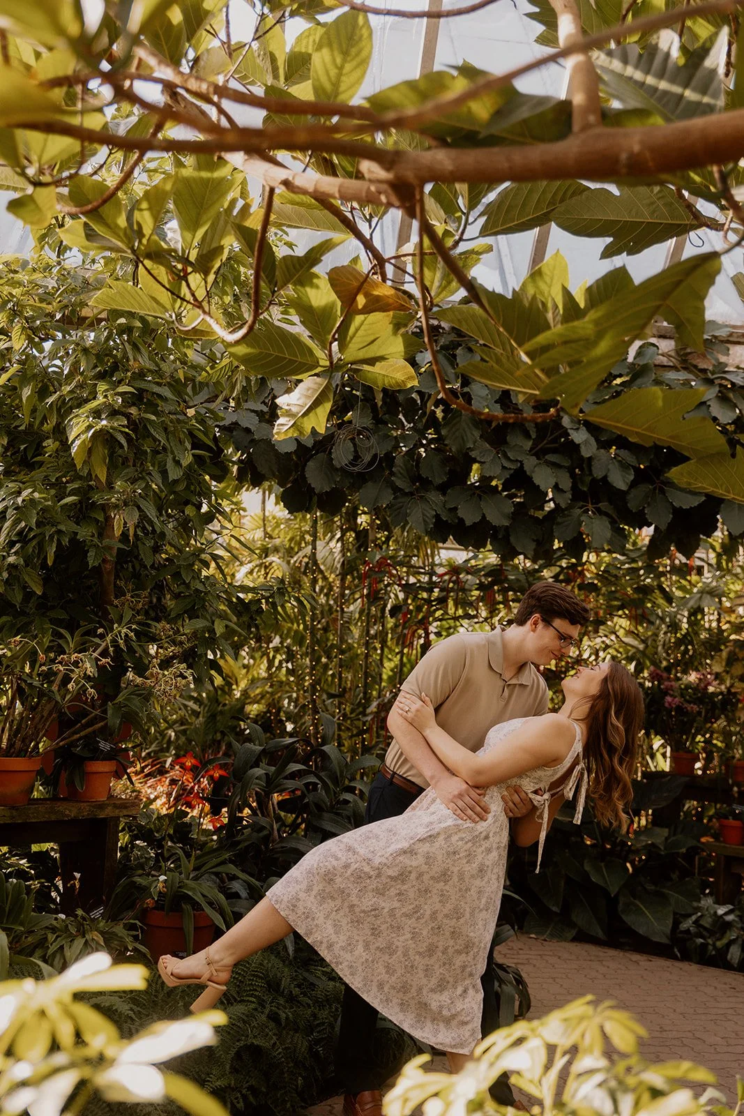 chicago-botanic-garden-engagement-photos-nikki-kate-photography- (36).jpg
