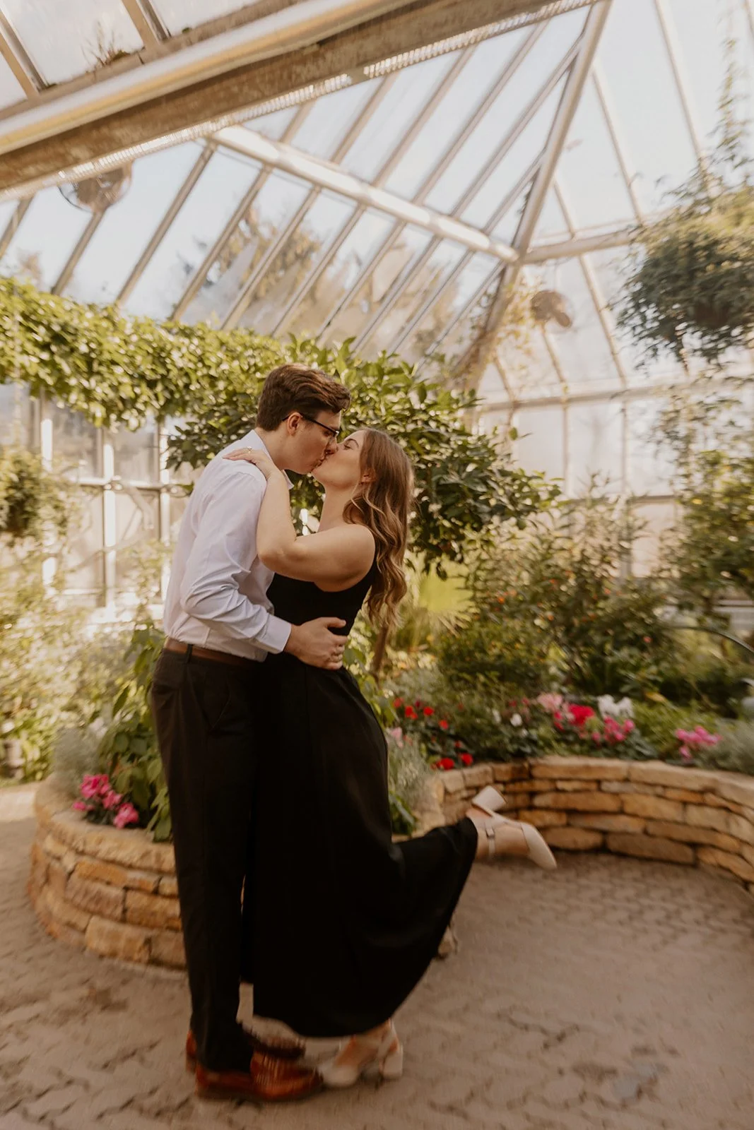 chicago-botanic-garden-engagement-photos-nikki-kate-photography- (11).jpg