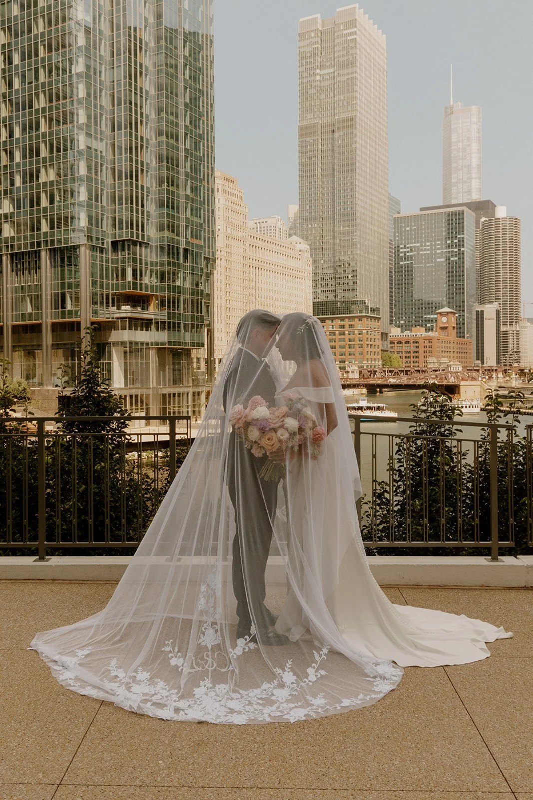 ovation-chicago-wedding-nikki-kate-photography- (4).jpg