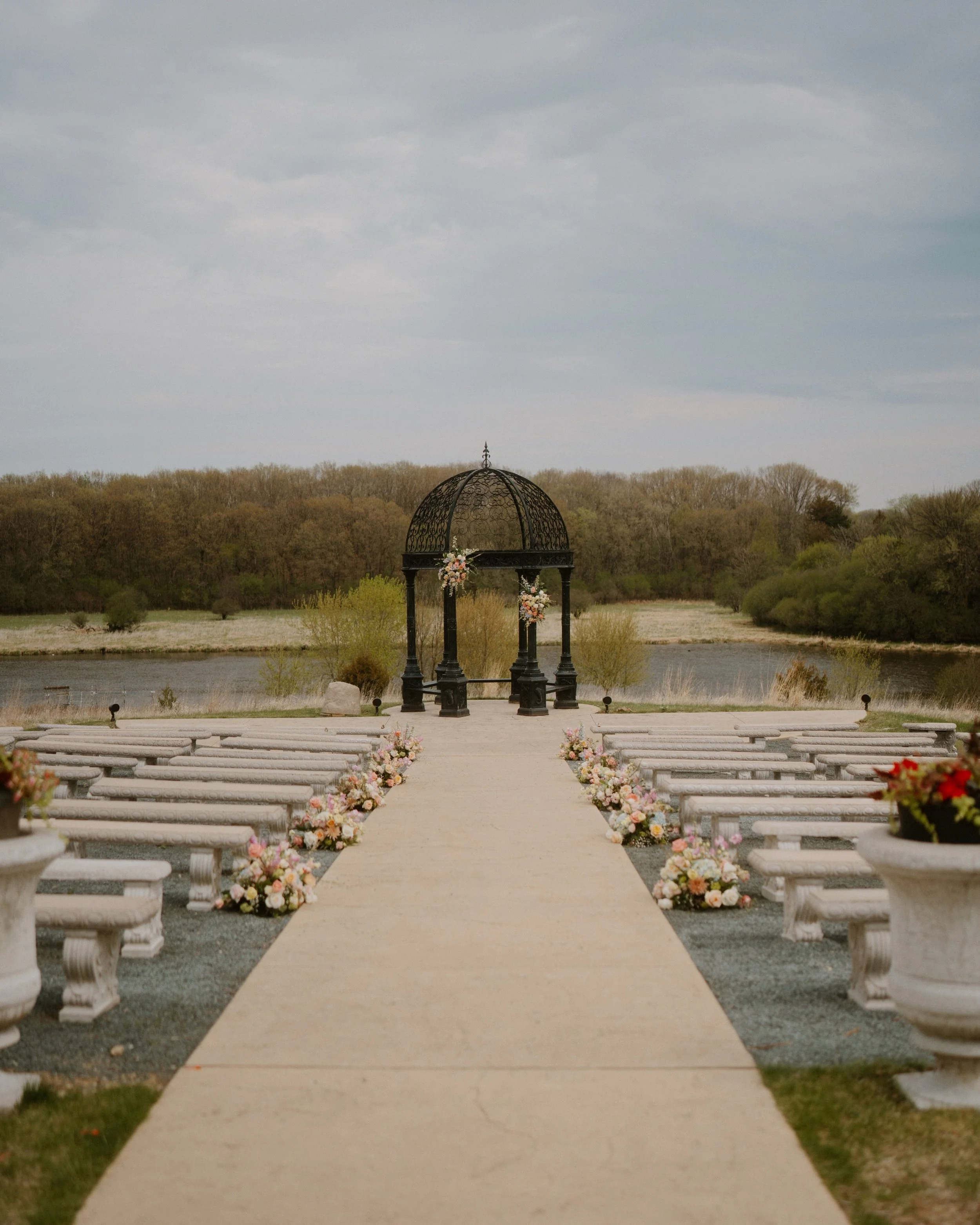 Another post from this day, because I&rsquo;m never done sharing it 🤍 Nothing like an afternoon with the people you love, celebrating your greatest love

From the moment I met Mackenzie + Nick, their love felt so big and so genuine. Following them t