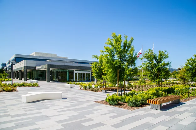 Oak Plaza (1).jpg