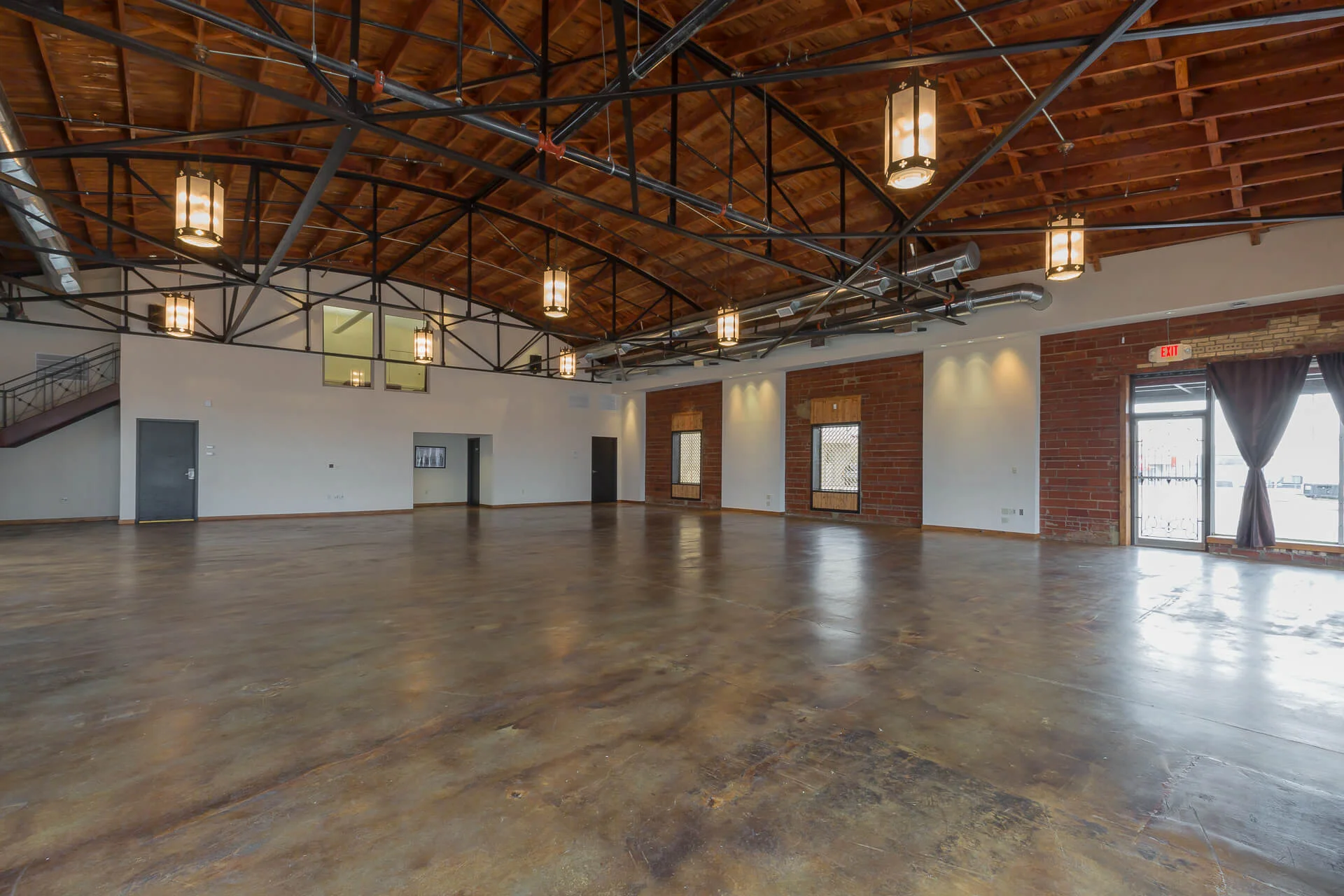 ❖ Renaissance Square