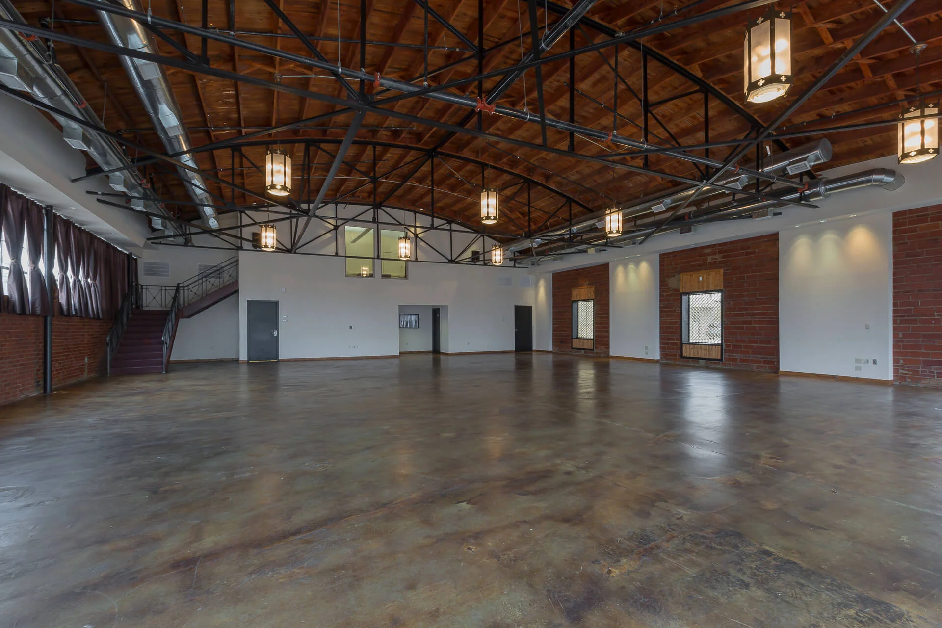 ❖ Renaissance Square