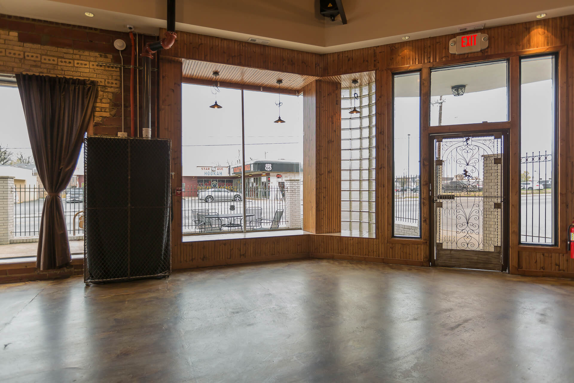 ❖ Renaissance Square