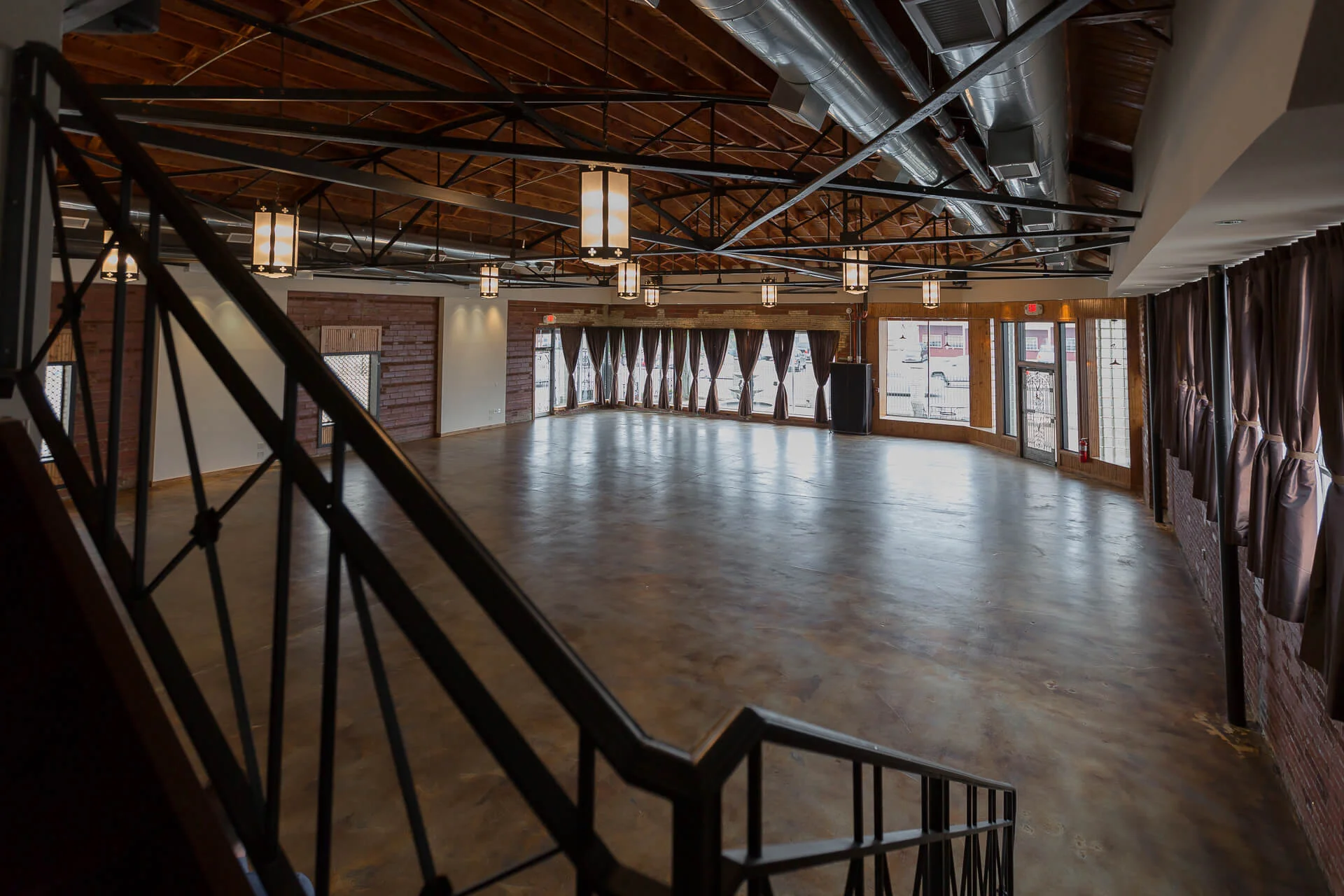 ❖ Renaissance Square