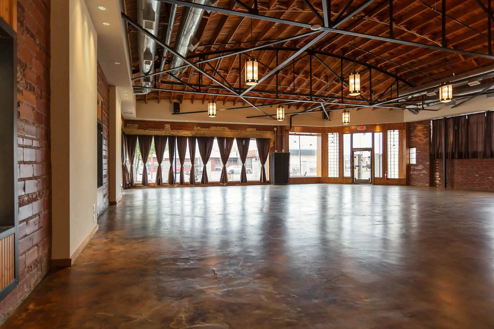 ❖ Renaissance Square