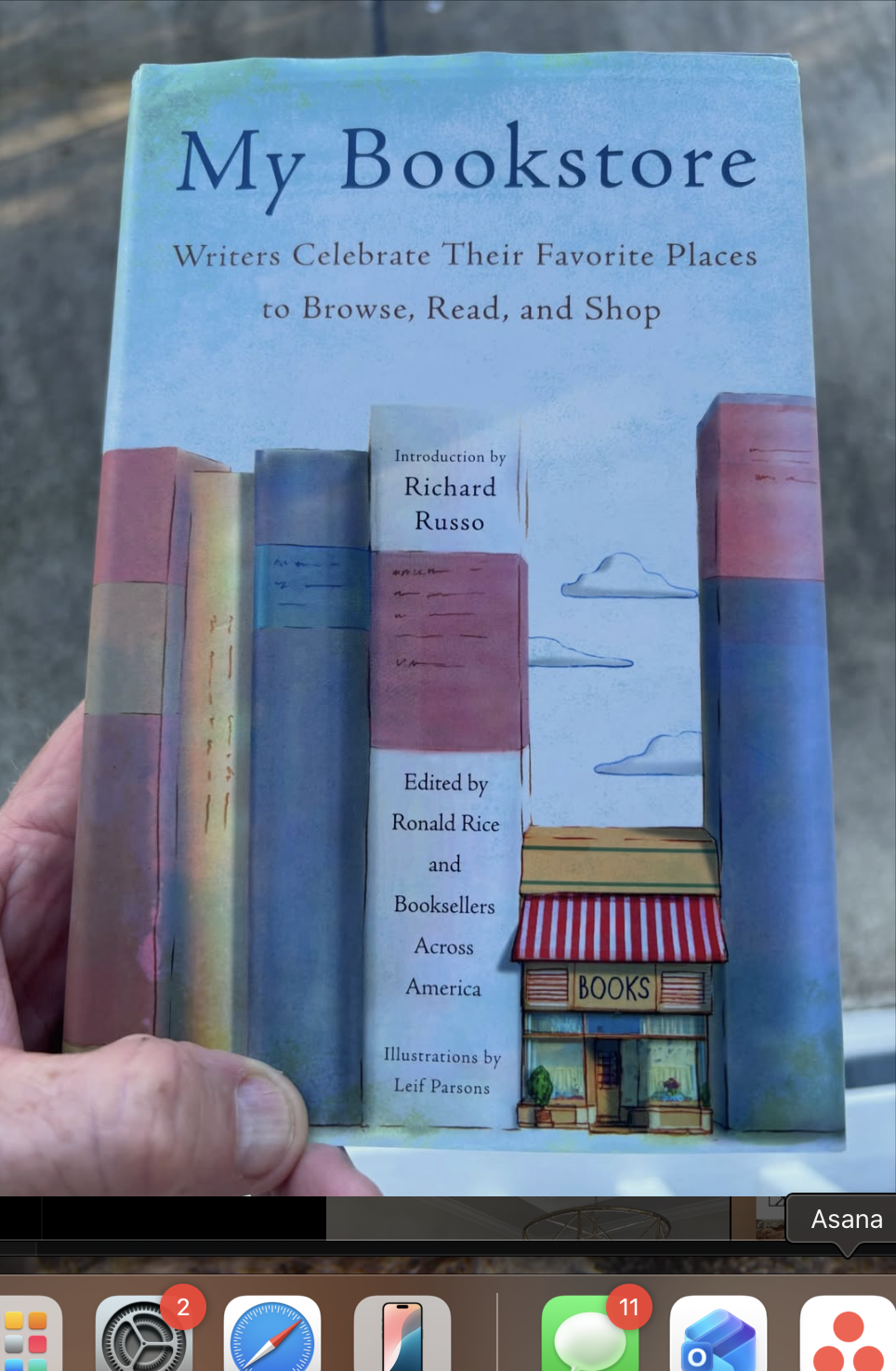 IN PRAISE OF INDEPENDENT BOOKSTORES