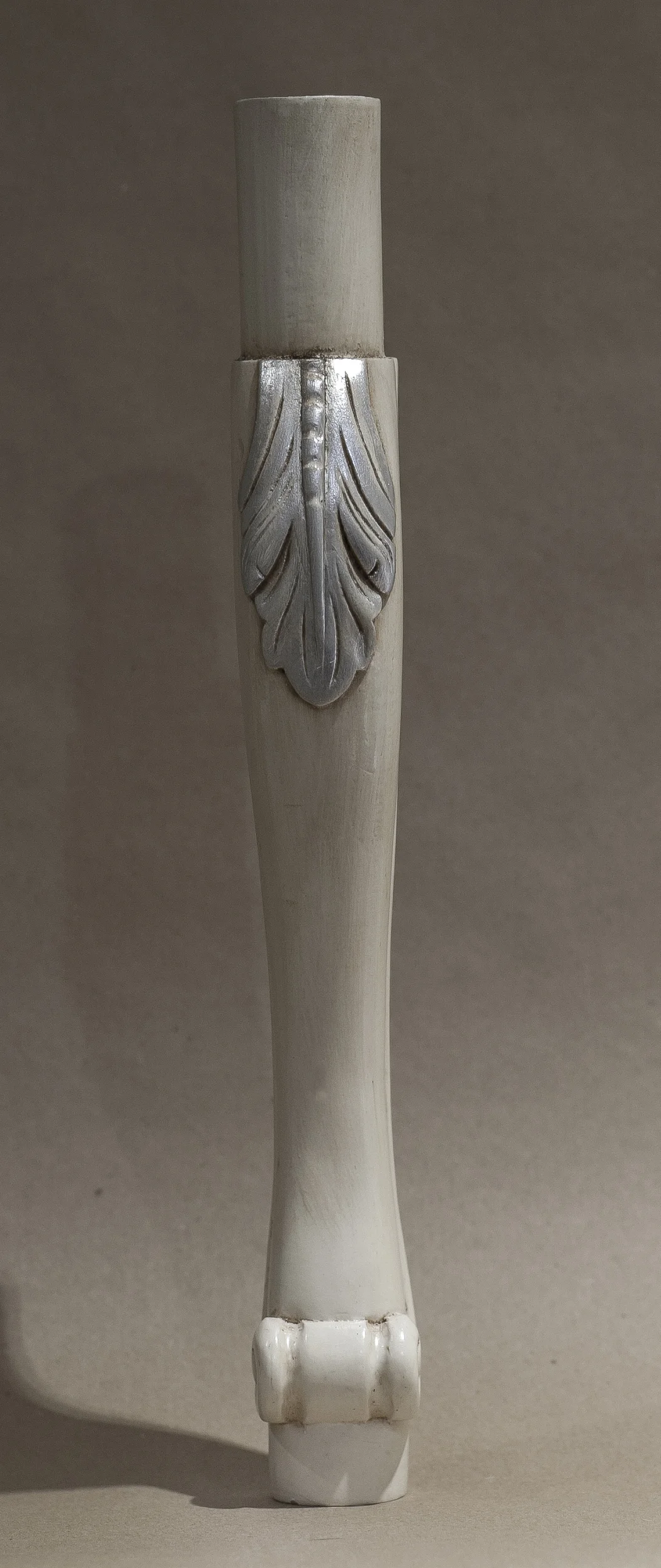 Silver Leafing Option to complete any piece with hand-finished silver leaf accents. Gives off a beautiful shine and perfect for accent pieces. 
