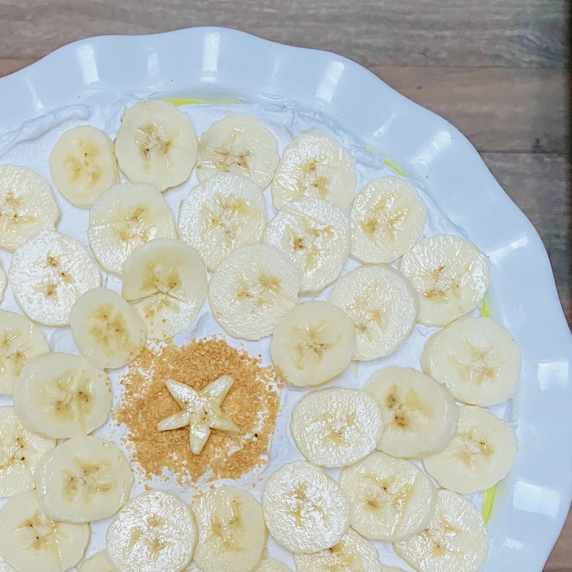 rawmonas kitchen banana cream pie.jpg