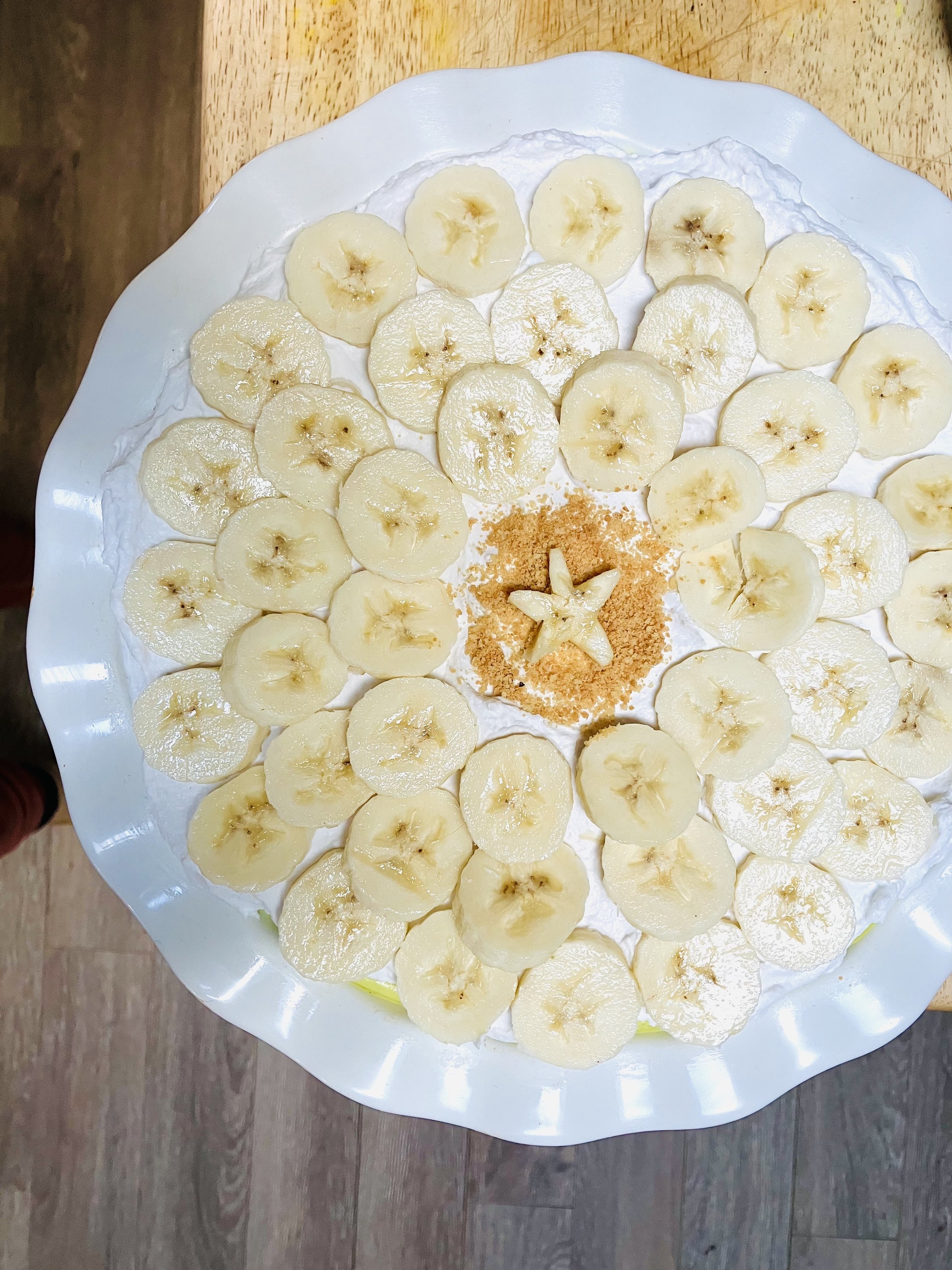 rawmonas kitchen banana cream pie2.jpg