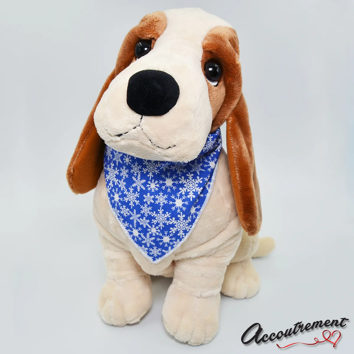 Dog bandana with snowflakes print – Find many more items at https://accoutrement.store