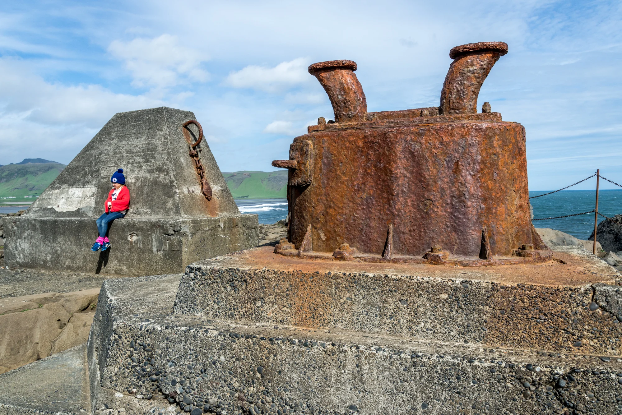 Mooring at Dyrholaey