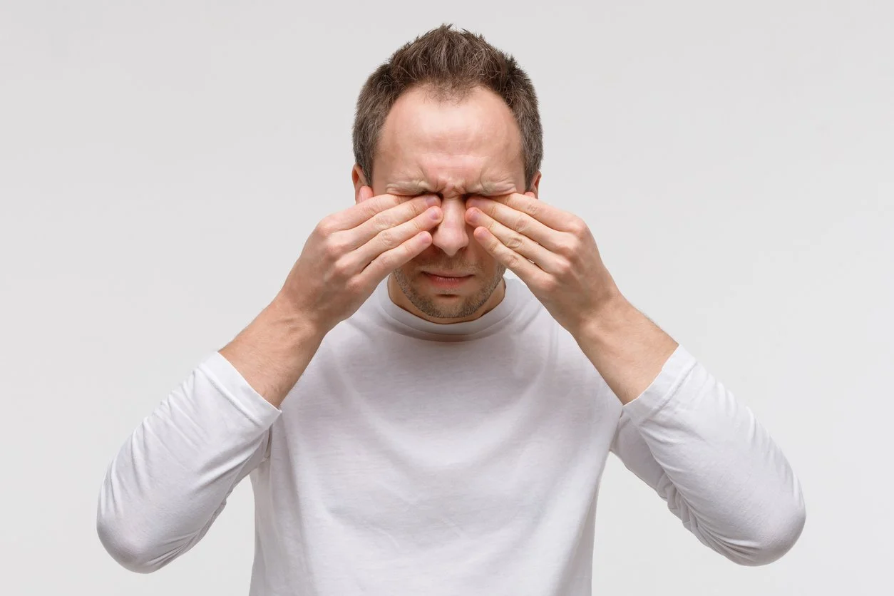 Fall Eye Allergies vs. Dry Eye: Why Are My Eyes Itchy, Watery, or Burning?