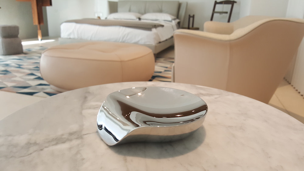 Silver Flowing on marble table 