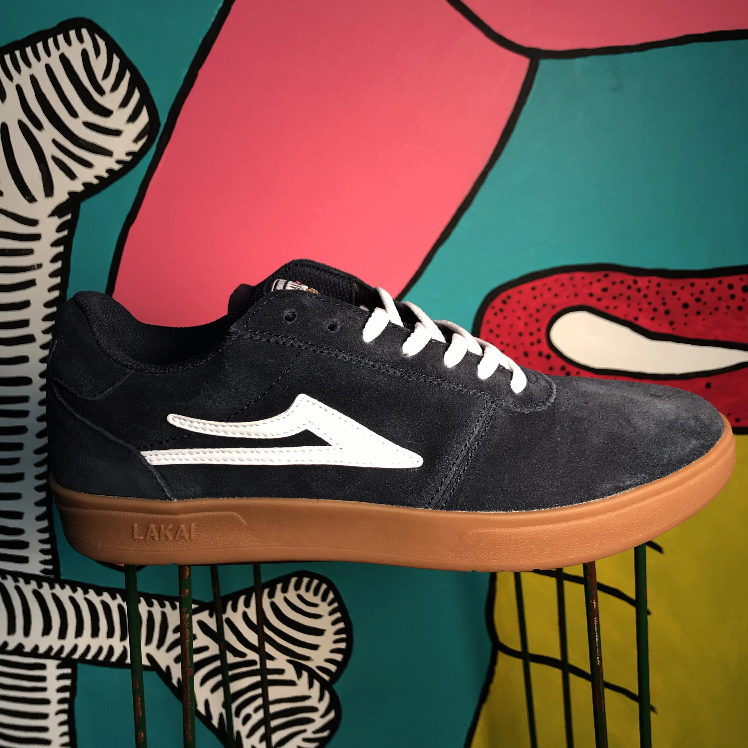 LAKAI MANCHESTER XLK NAVY/GUM — OLYMPIA