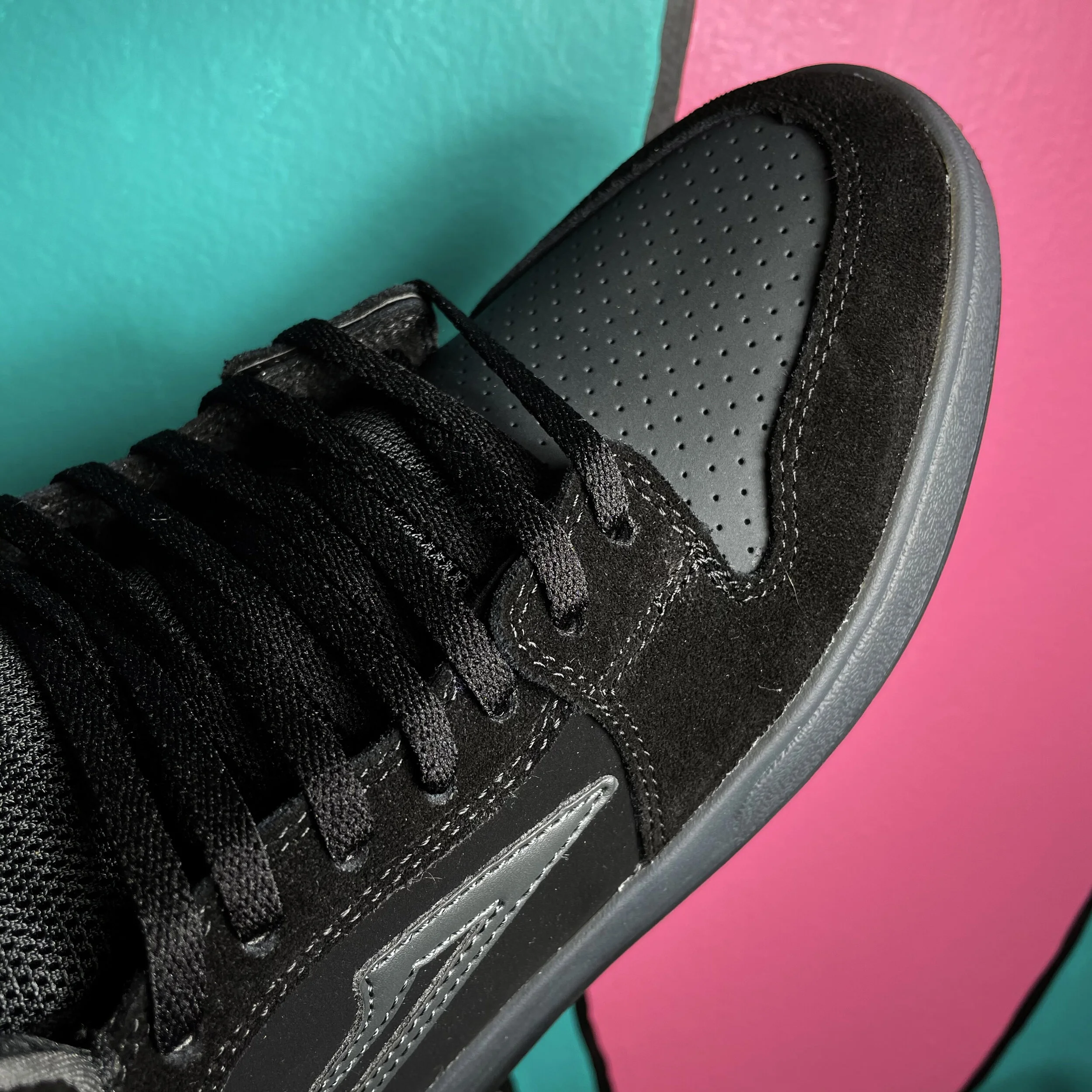 LAKAI TELFORD SMU BLACK SABBATH — OLYMPIA