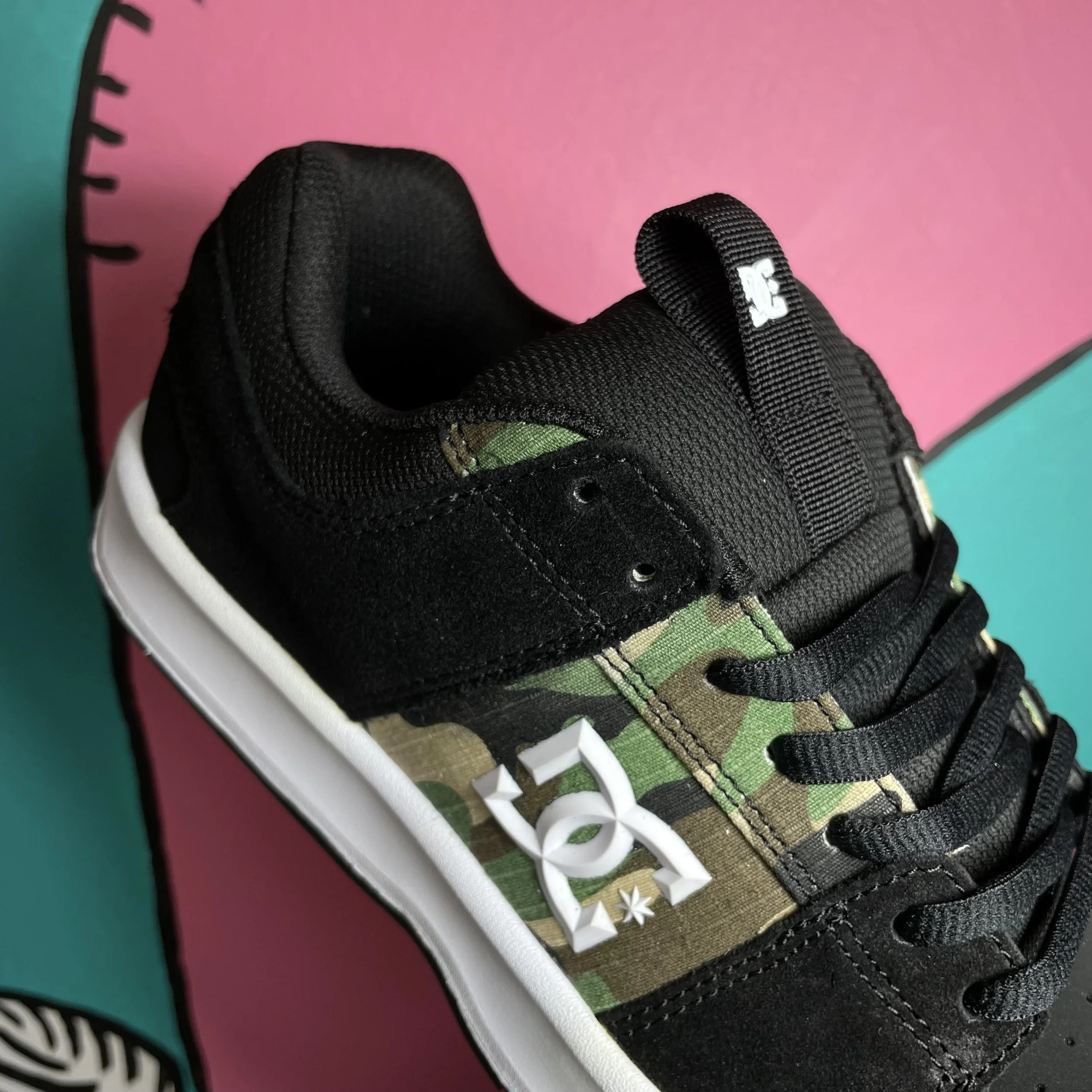 black camo dc shoes