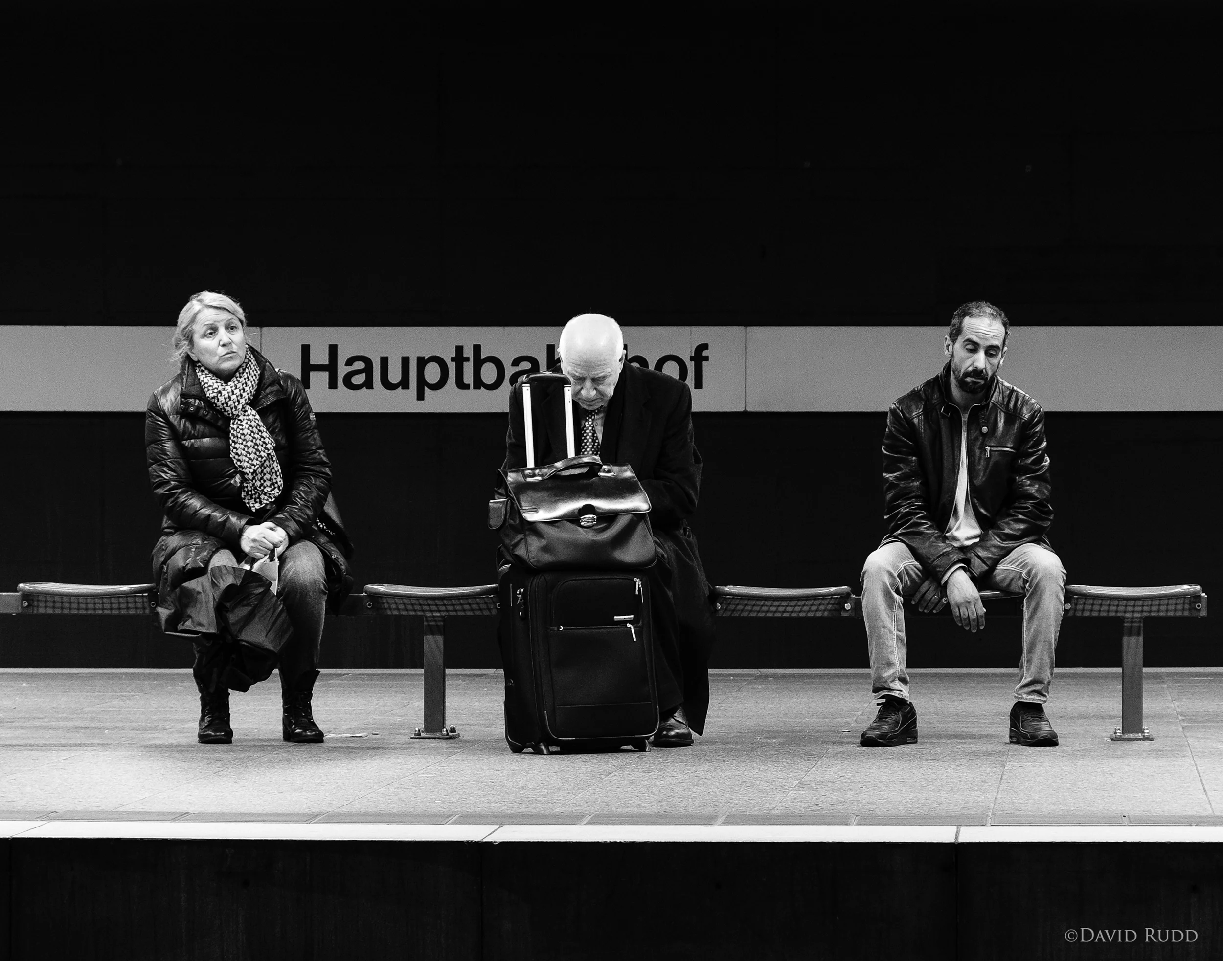 hauptbahnhof frankfurt.jpg