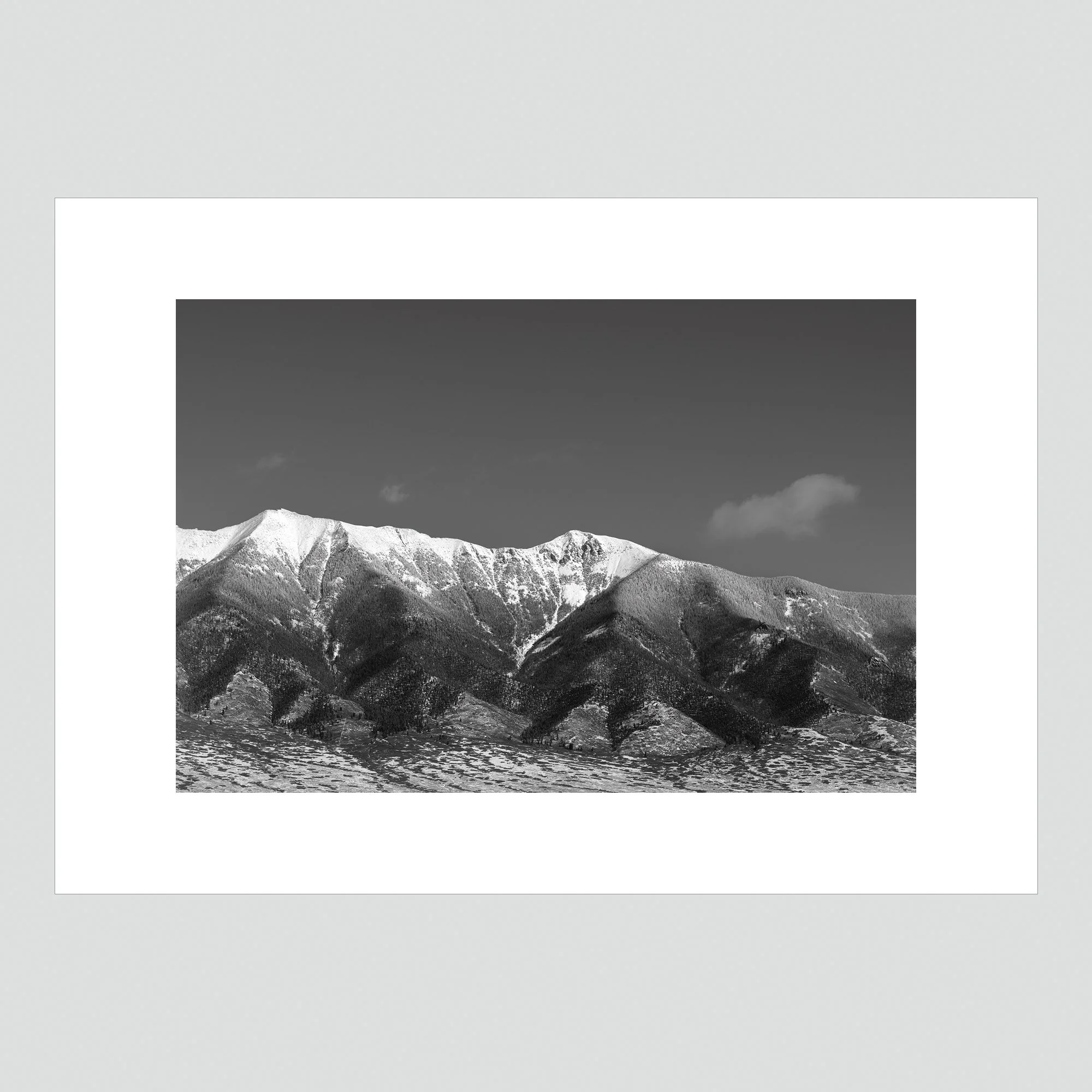 Sangres B&W gray sRGB.jpg