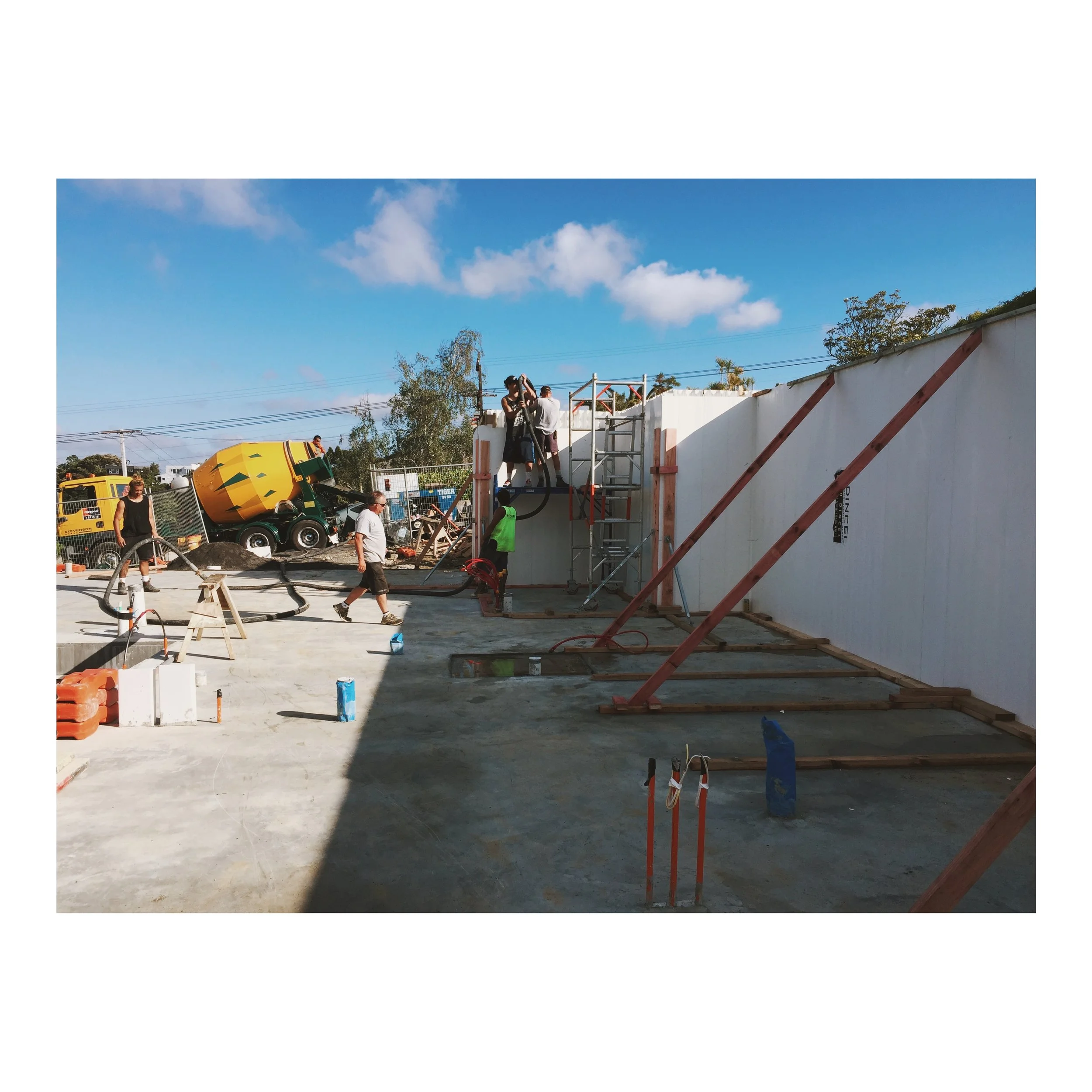 DINCEL RETAINING WALL