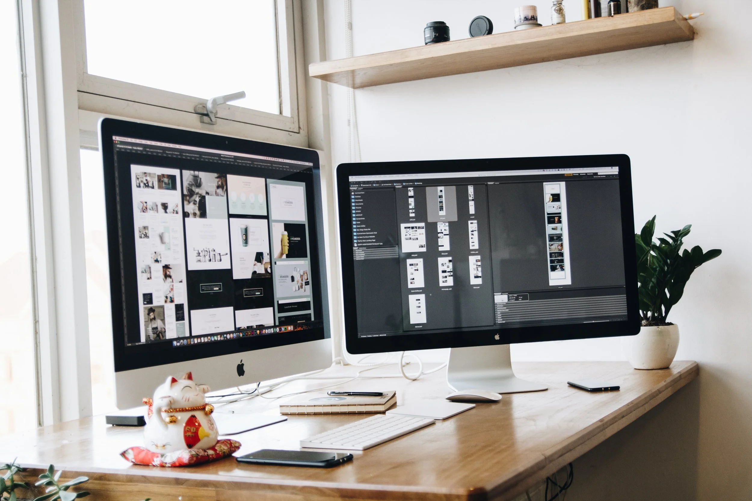 apple-computer-desk-326513.jpg
