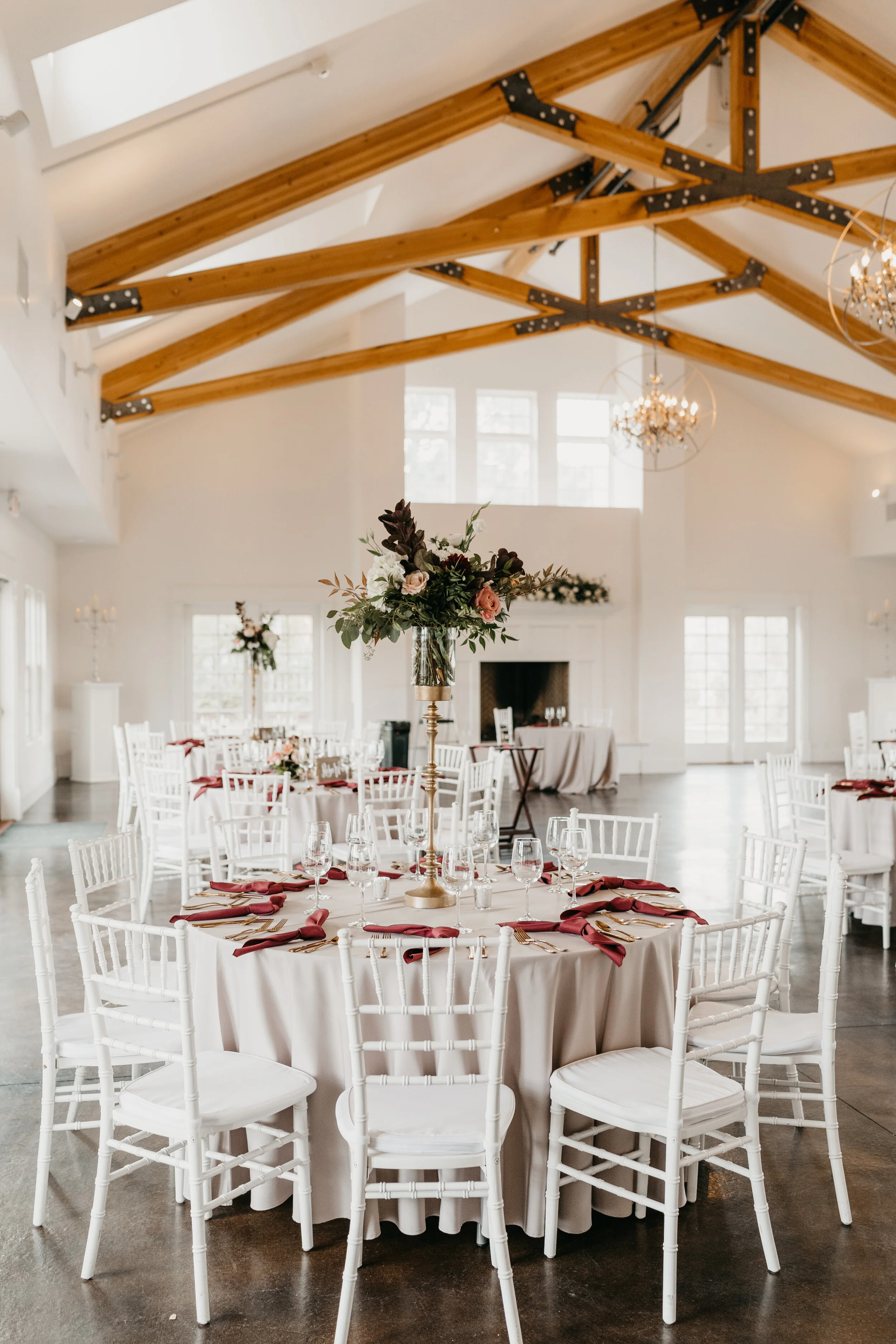 Auna &amp; Nick: The Manor House