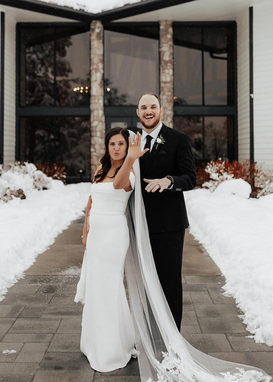 Nicole &amp; Cameron: The Oaks