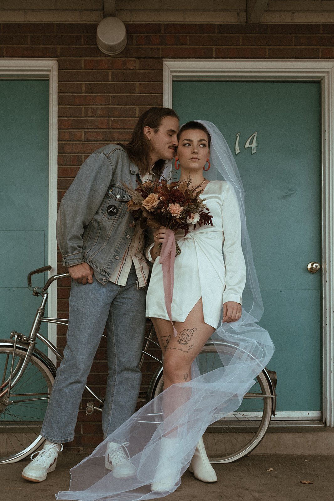 Elopement Inspo: Motel Magic