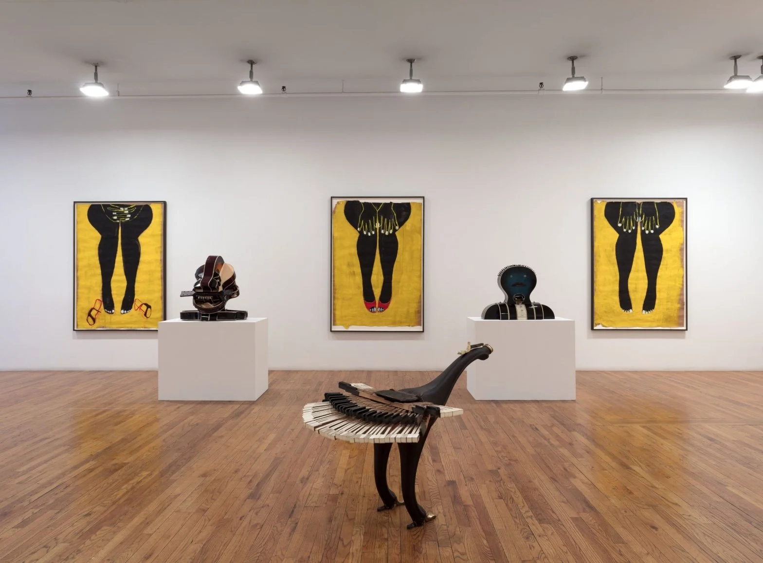 Hyperallergic's Top Exhibitions of 2022: Willie Cole's "No Strings"