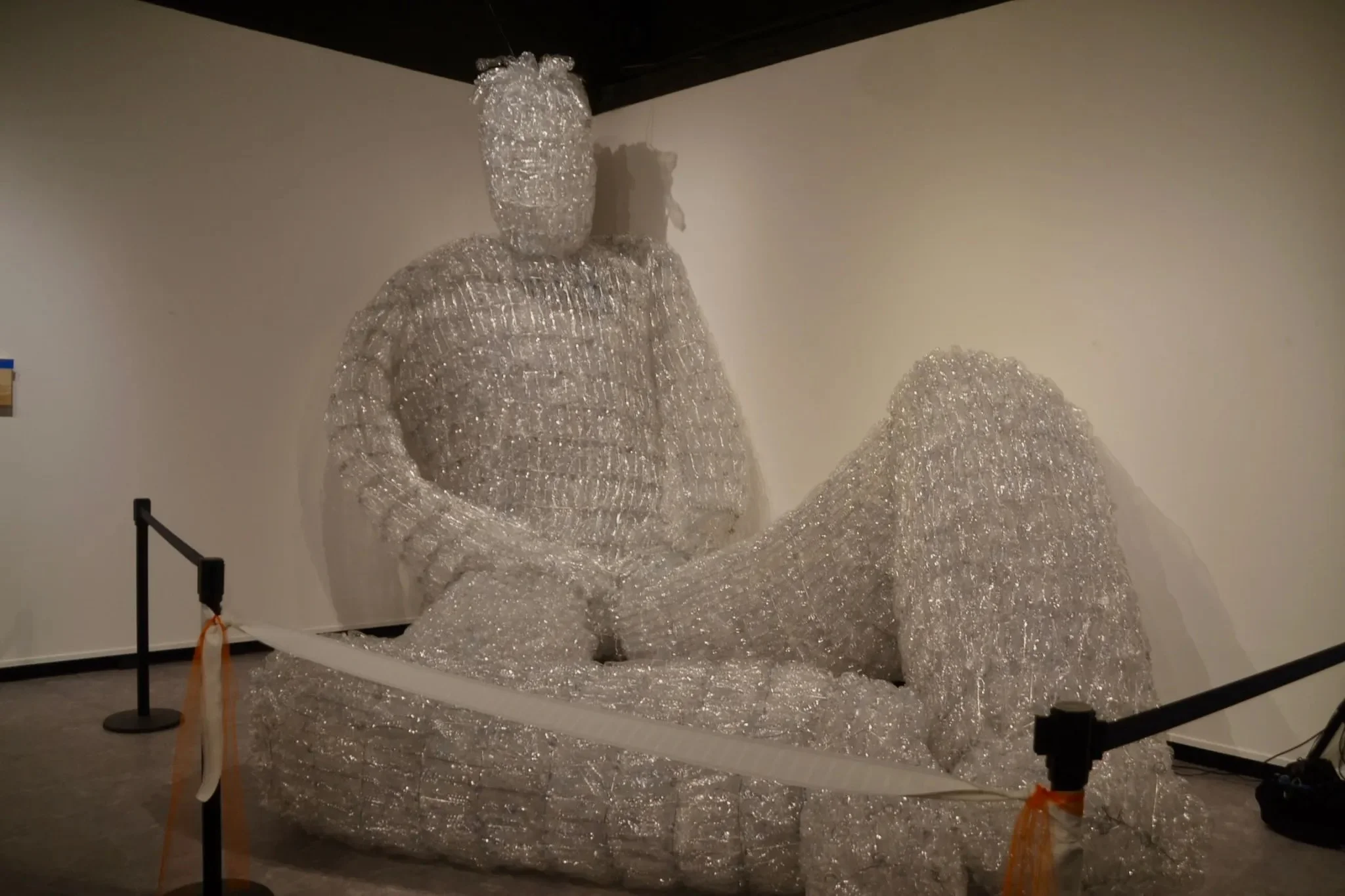 Fort Worth’s thirst for art answered by 30-foot sculpture made of plastic water bottles