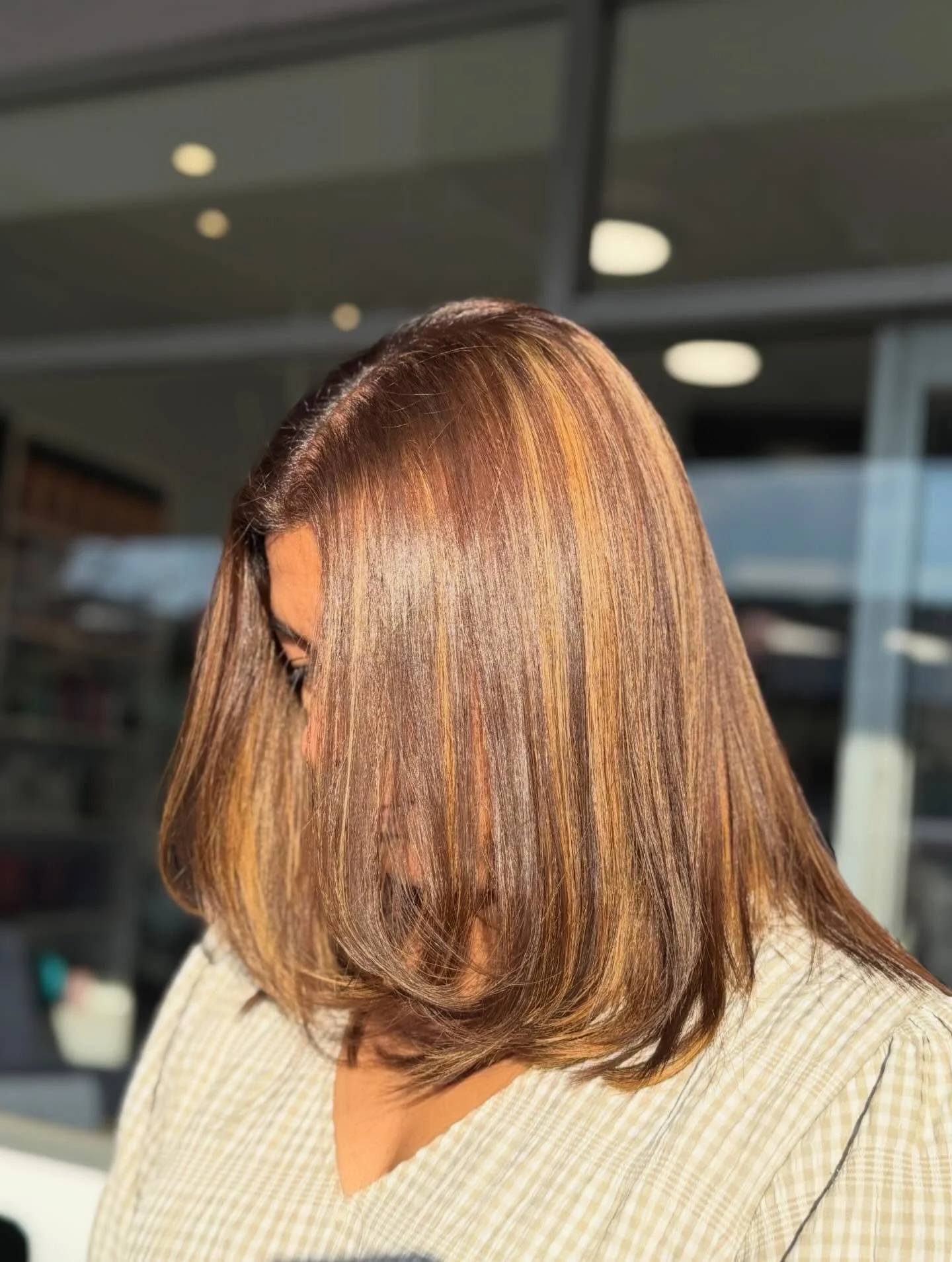 came in with black hair, left with a whole new personality ✨

who likes the warm caramel brown? 🤎☺️

colour by @robyn_silverscissors 
help from @ruby_silverscissors 

#haircolour #transformation #besthairdresser