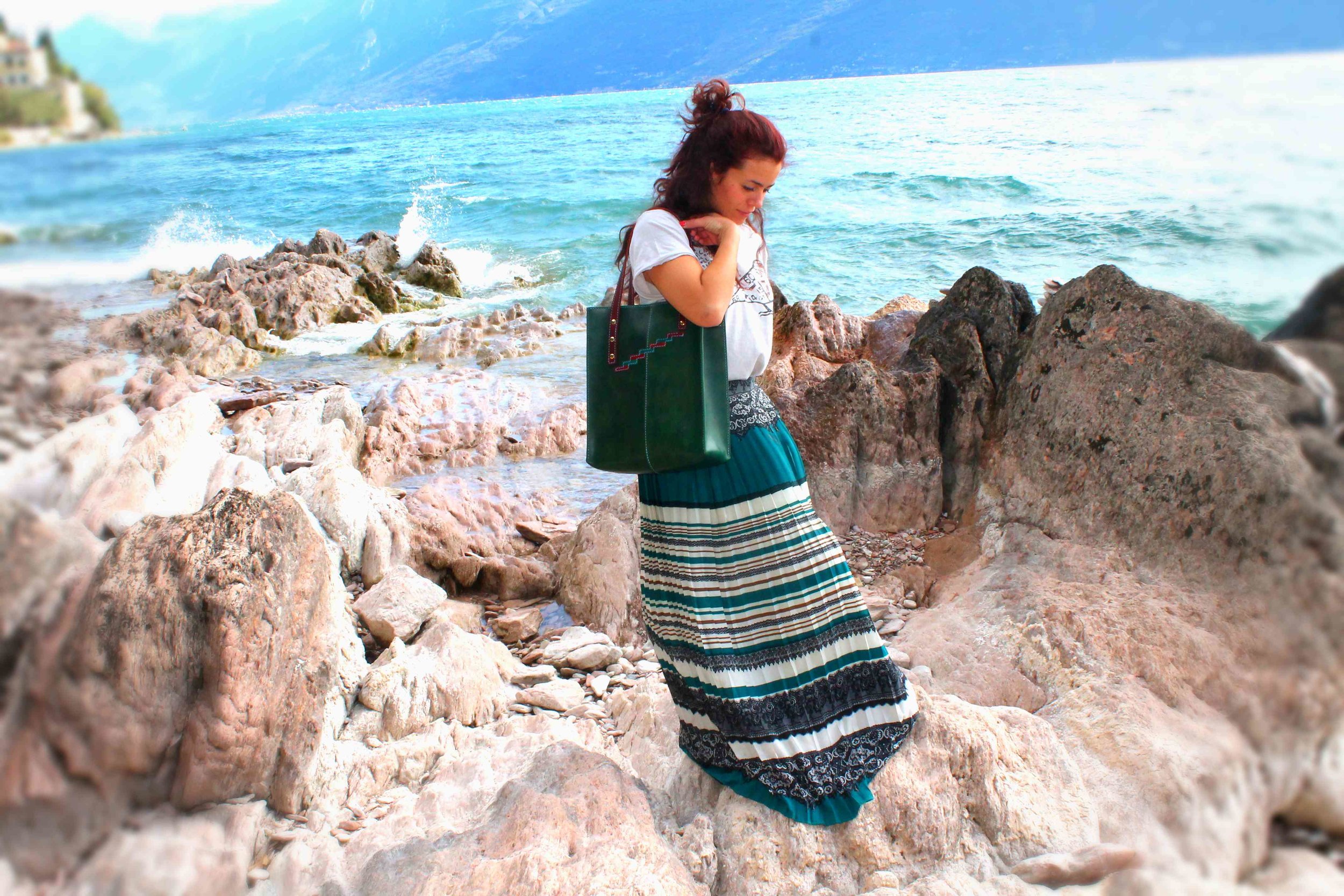 Summer #statusquoio #cuoio #lake #bag #wave.jpg