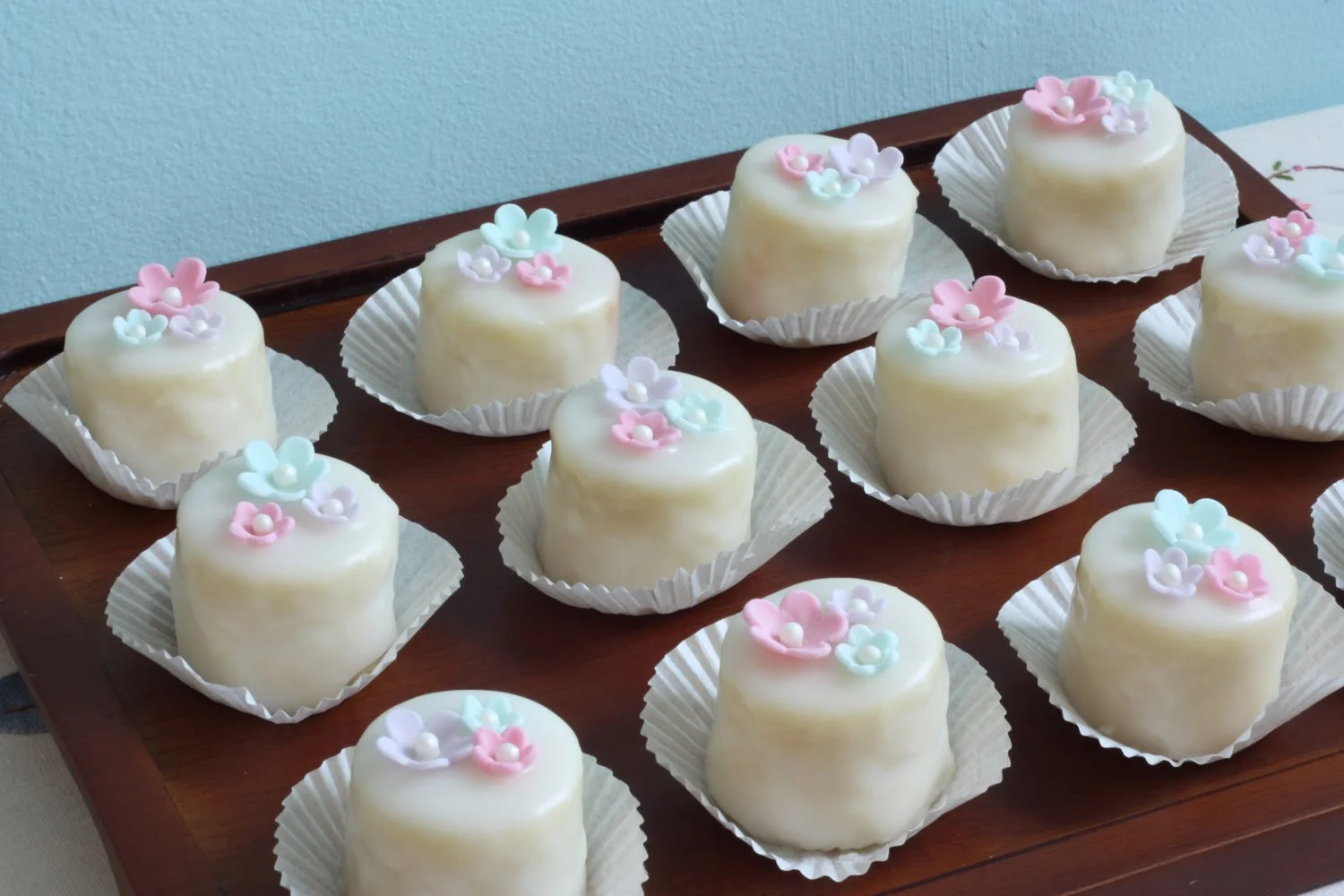 Petit Fours 5
