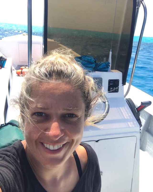 Captain Sandra ova di wata, divers anda di wata😄  #MantasCity #Botesfiglas #Figlas  #diveprovidencia #divecolombia #providenciaisland